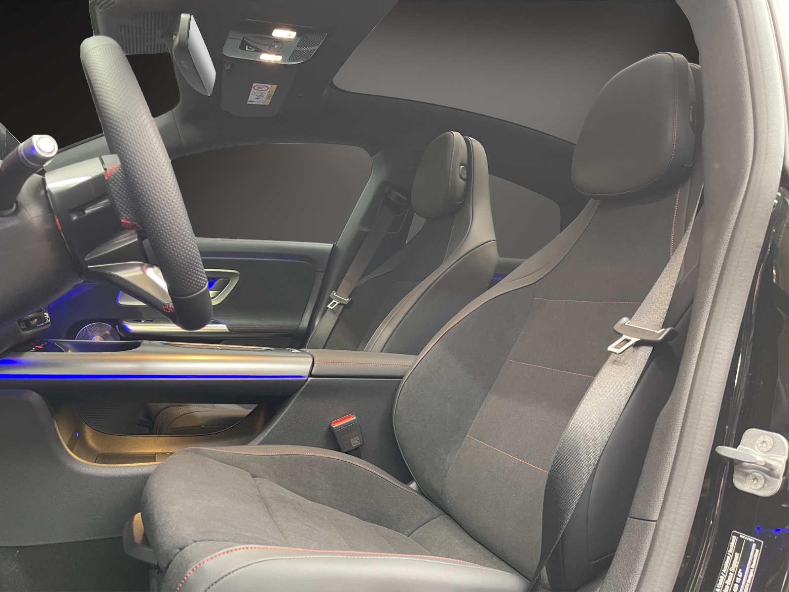 MERCEDES-BENZ CLA 220 8G-DCT 4Matic-image-8