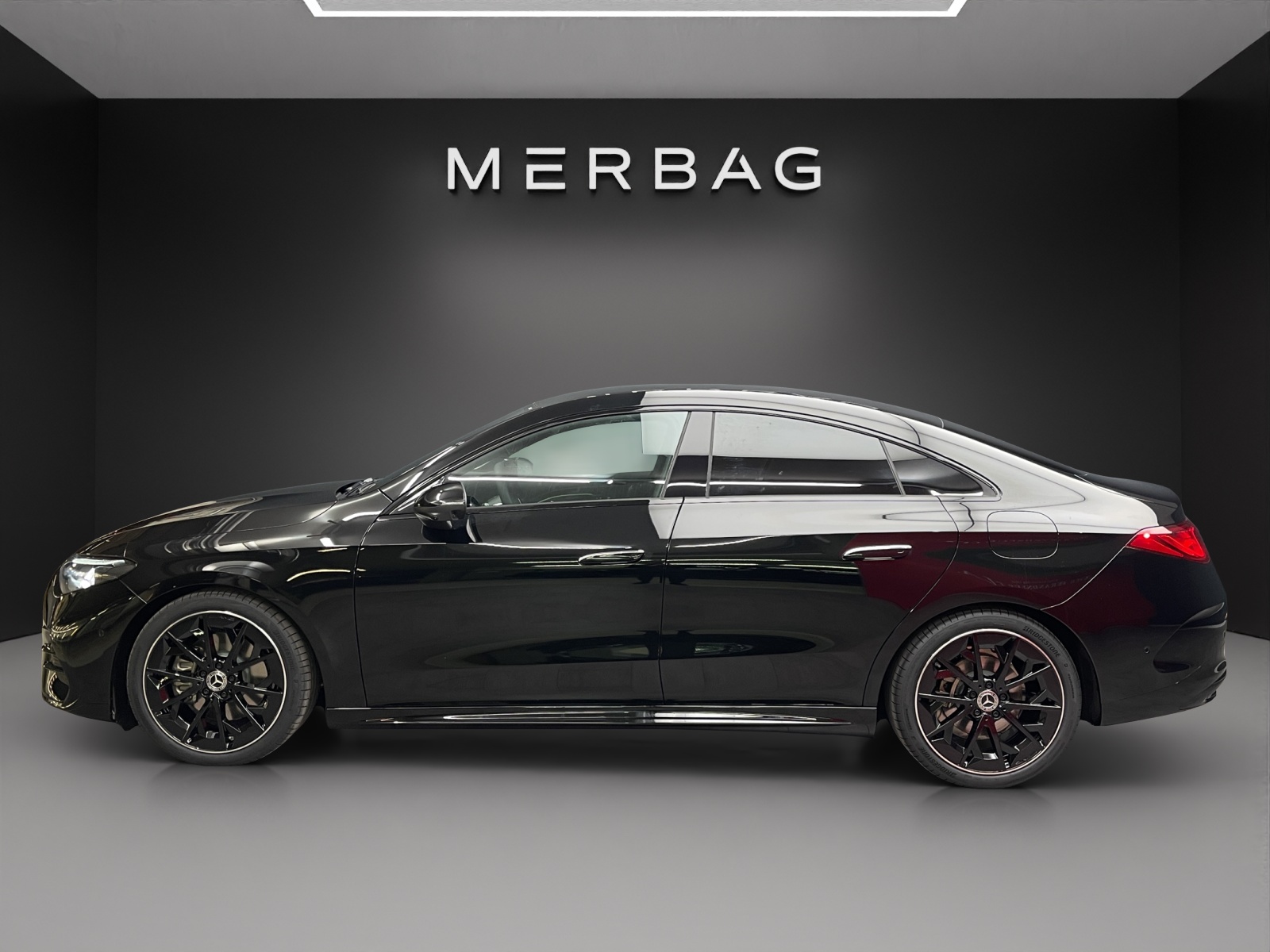 MERCEDES-BENZ CLA 220 8G-DCT 4Matic-image-2