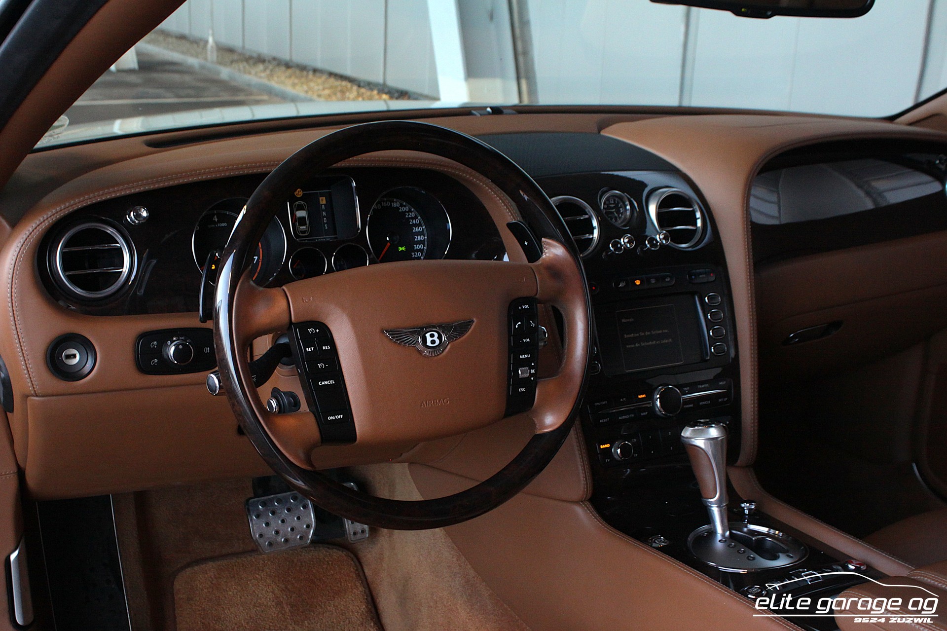 BENTLEY Continental GTC 6.0 "BESPOKE"-image-14