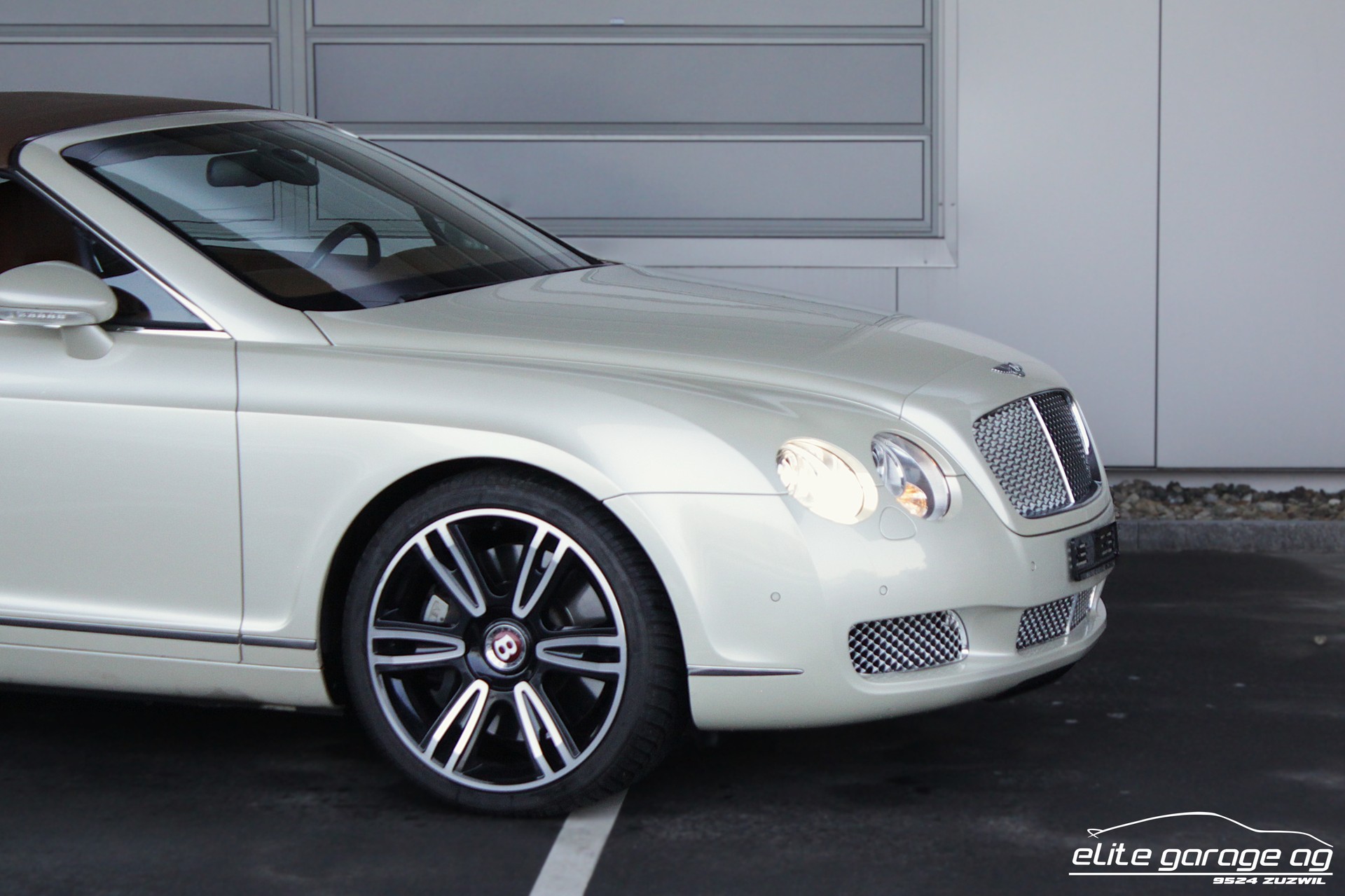BENTLEY Continental GTC 6.0 "BESPOKE"-image-8