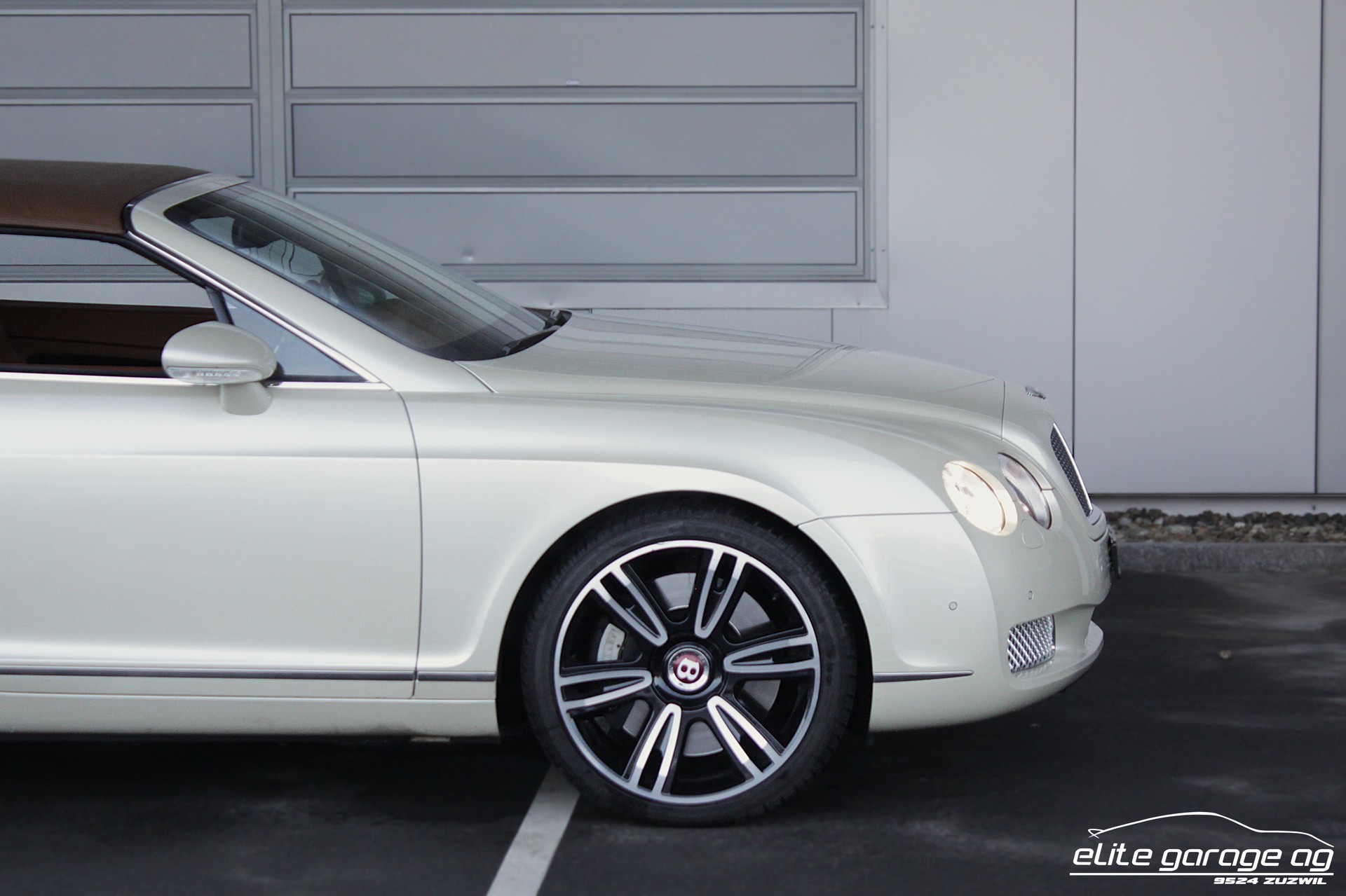 BENTLEY Continental GTC 6.0 "BESPOKE"-image-9