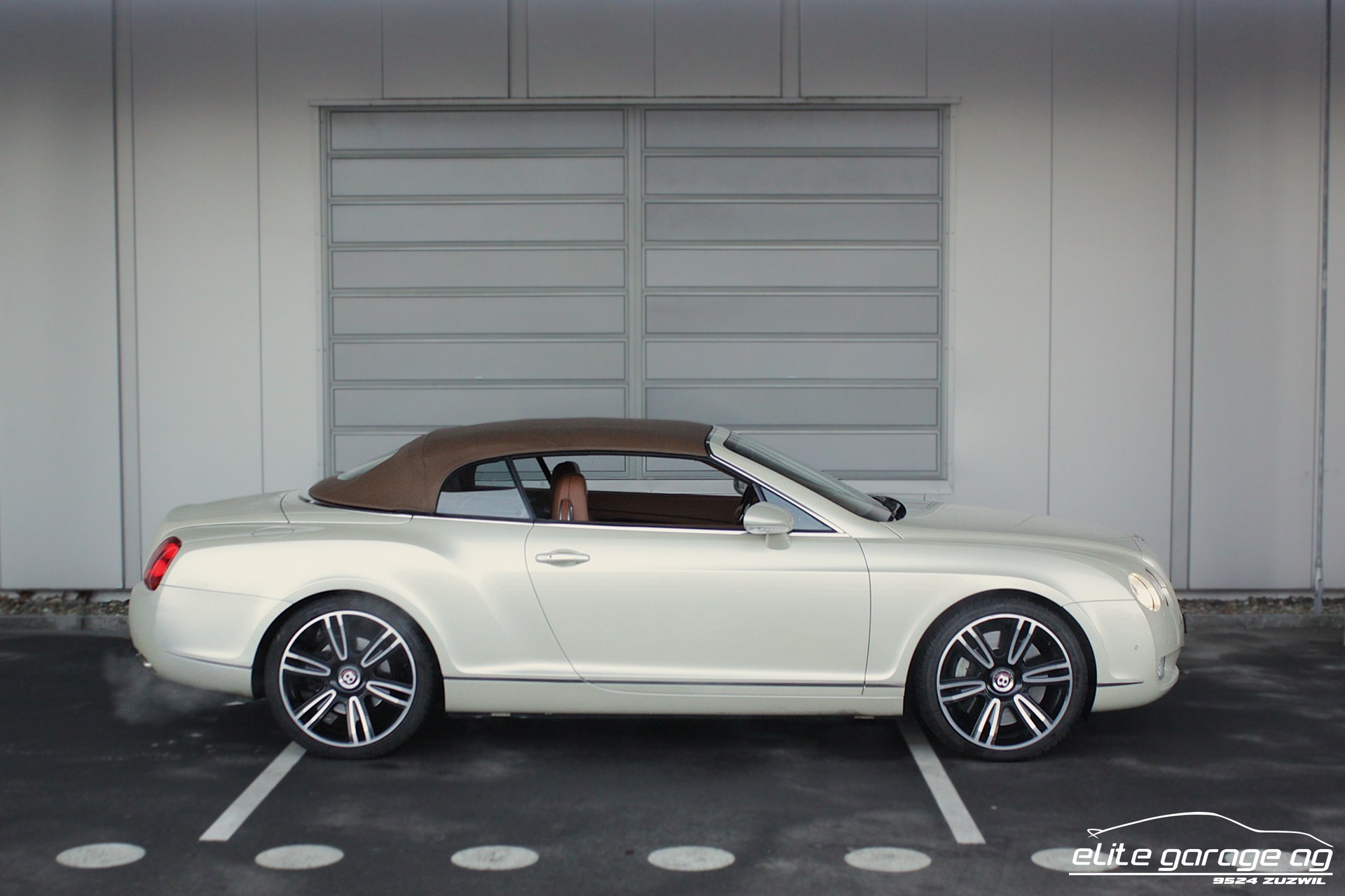 BENTLEY Continental GTC 6.0 "BESPOKE"-image-5
