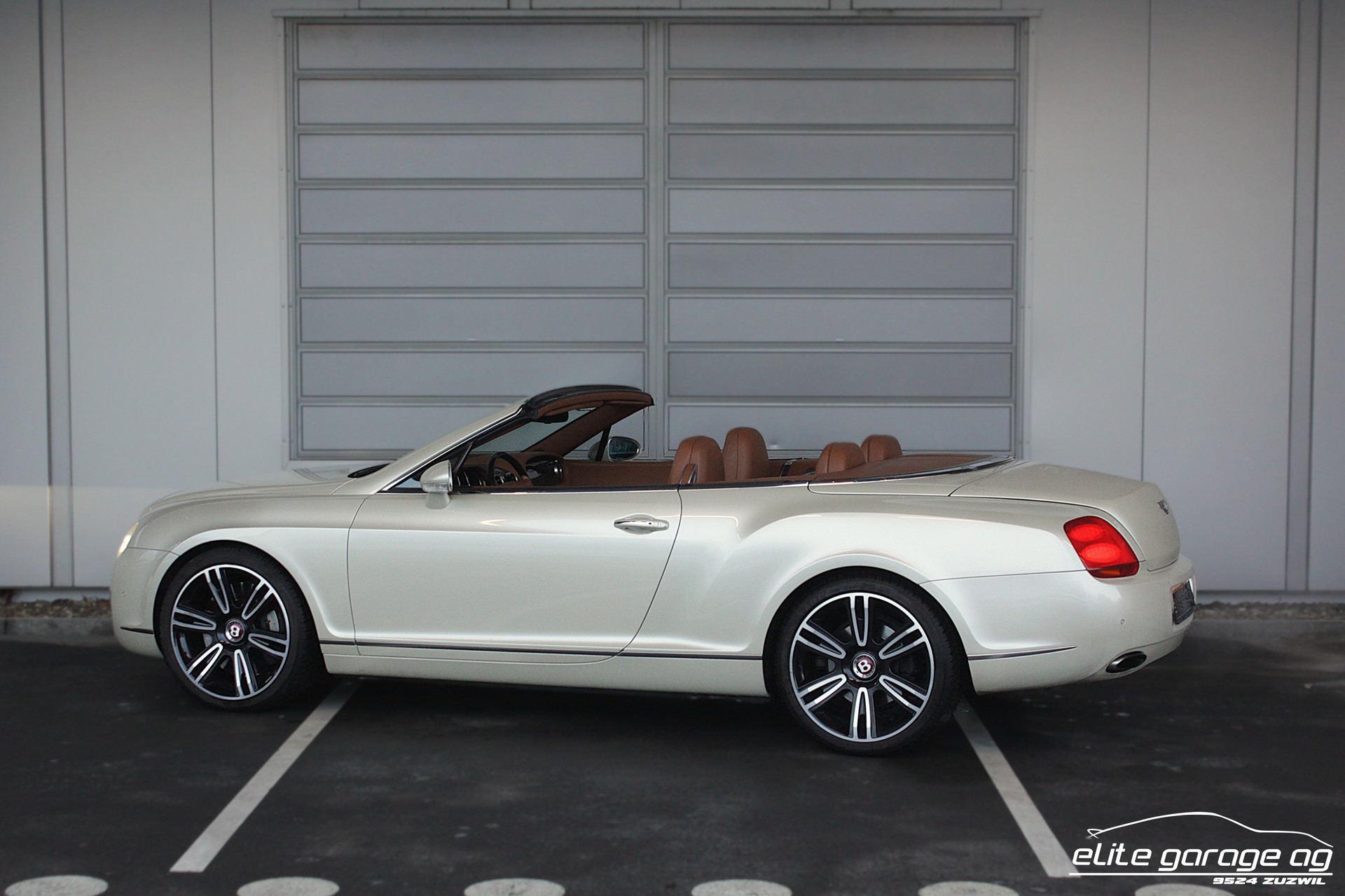 BENTLEY Continental GTC 6.0 "BESPOKE"-image-2