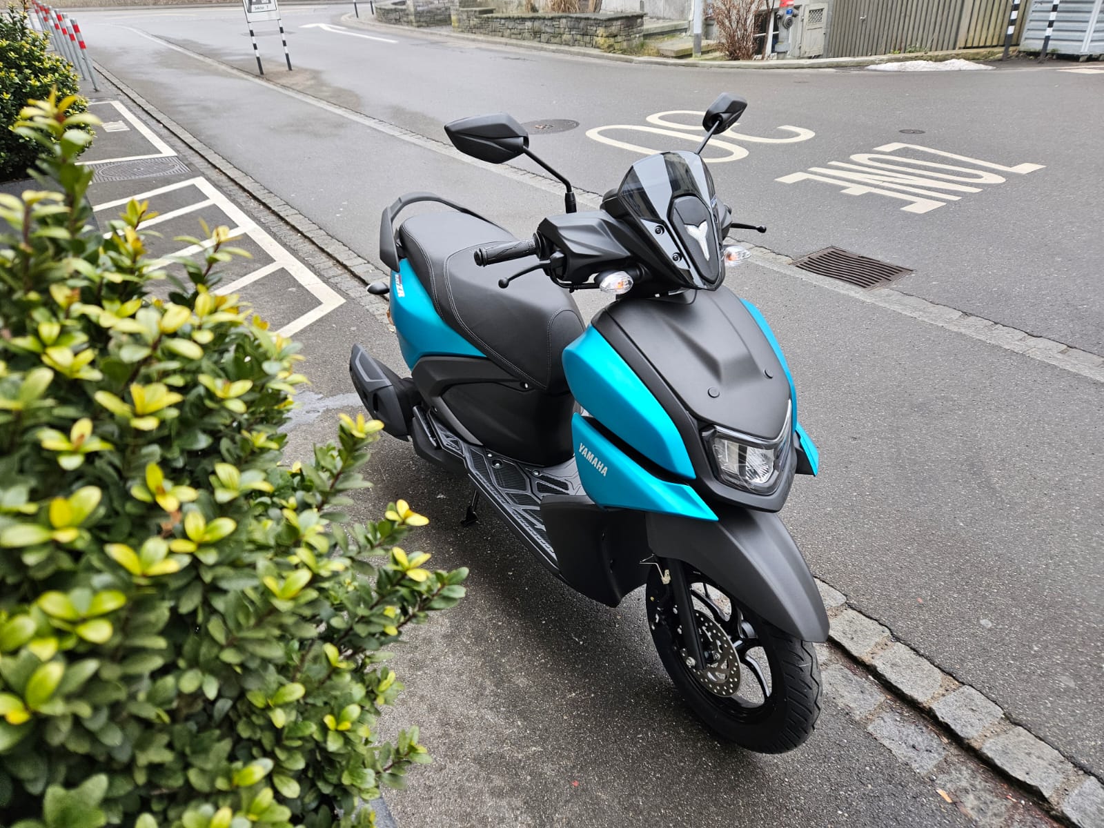 YAMAHA Ray 125-showroom-element-3