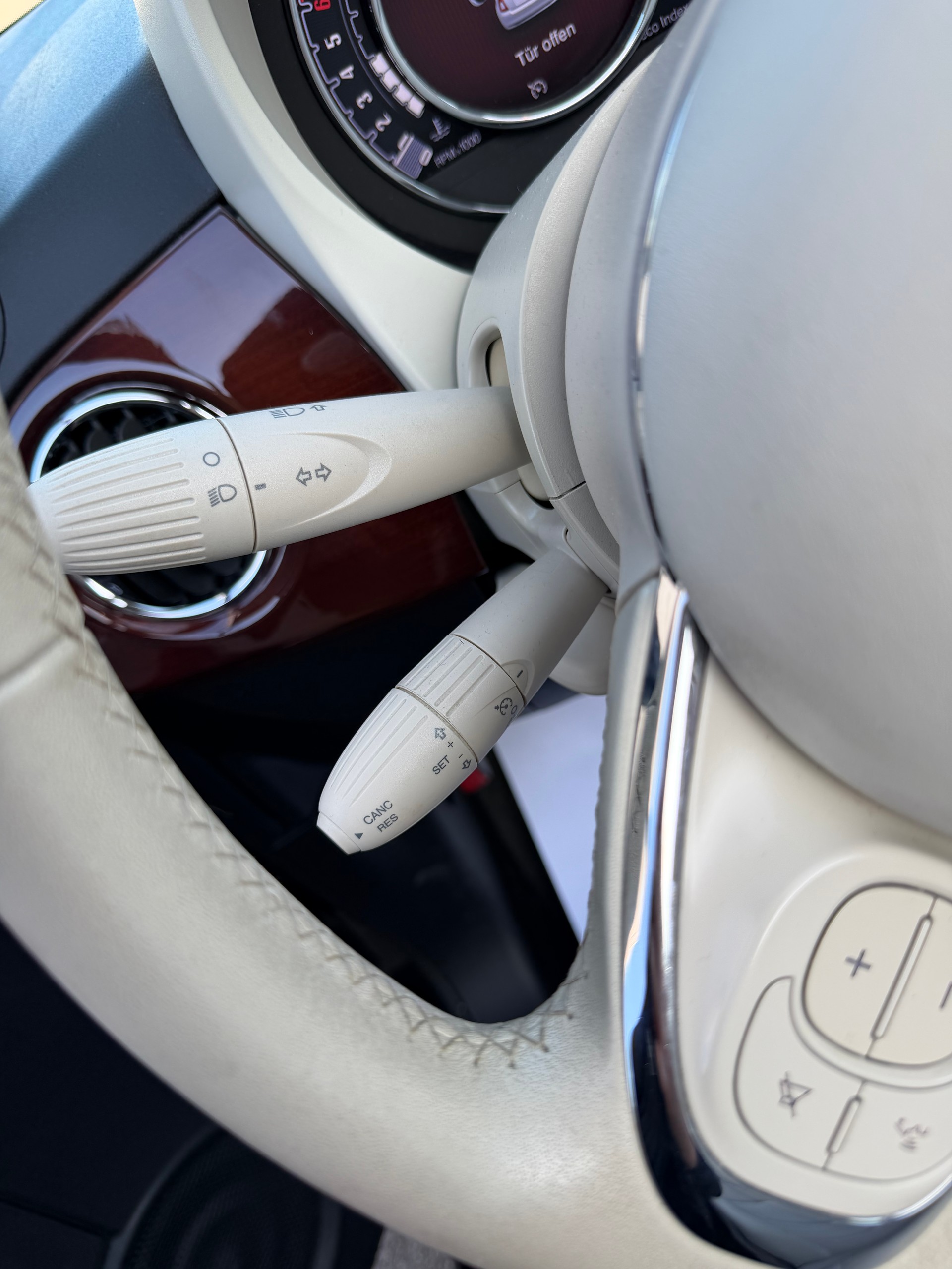FIAT 500C 0.9 Twinair Riva Dualogic-image-12