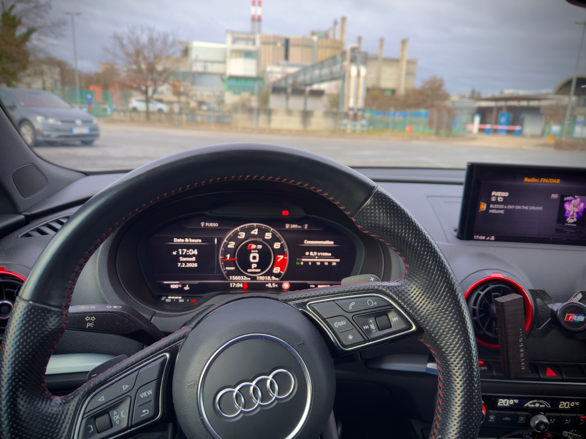 AUDI S3 Sportback 2.0 TFSI quattro S-tronic-image-3