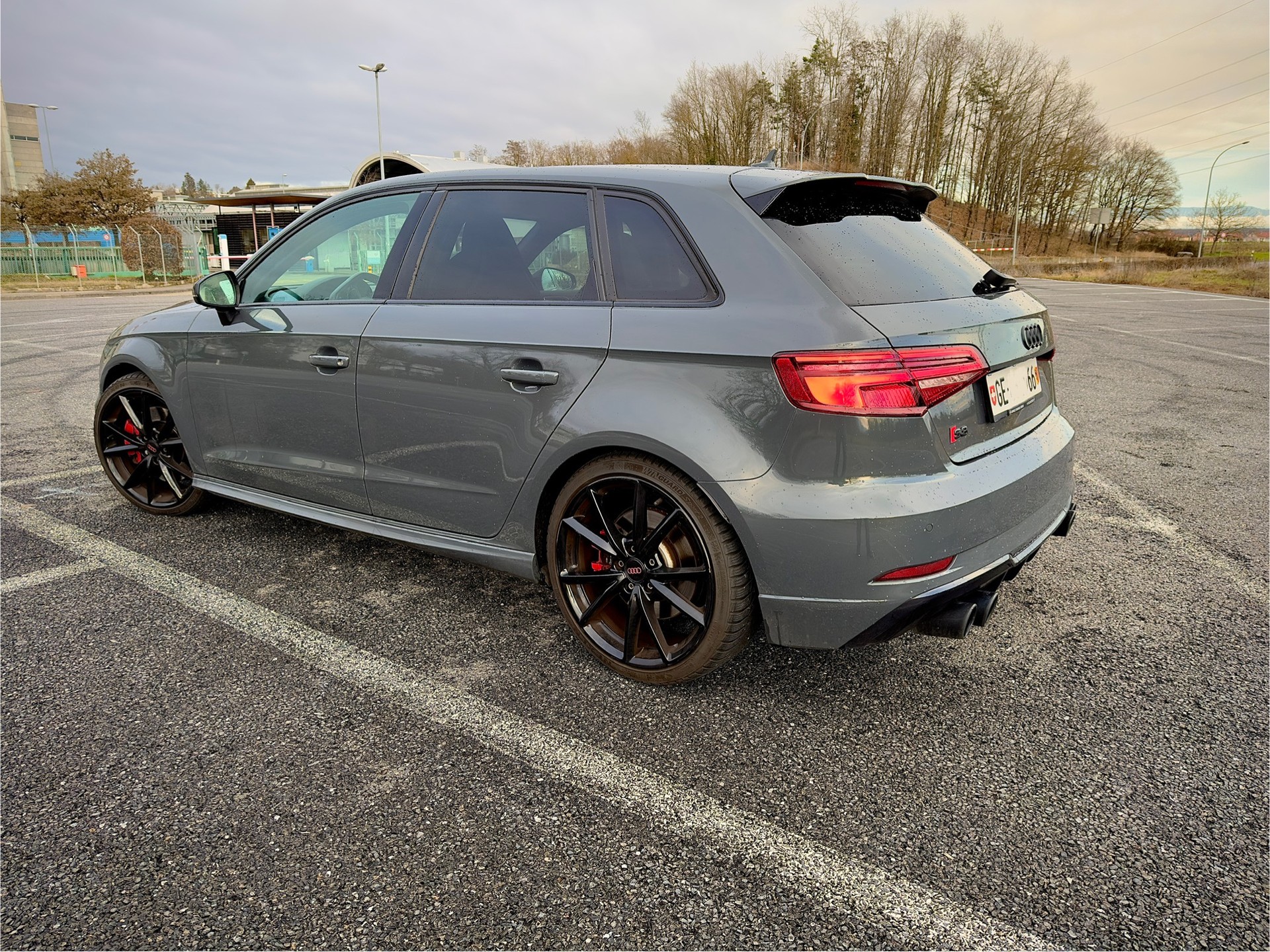 AUDI S3 Sportback 2.0 TFSI quattro S-tronic-image-1