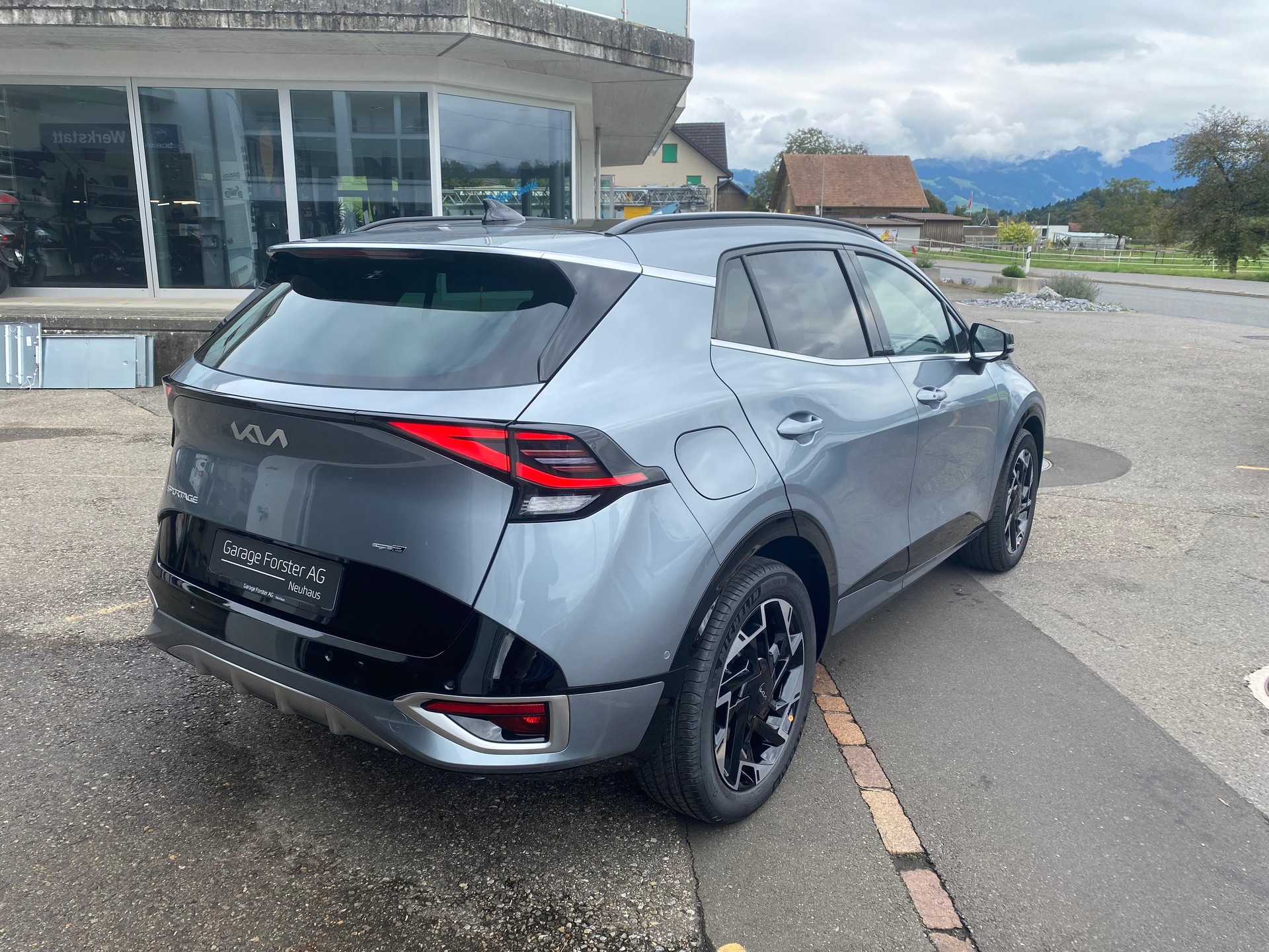 KIA Sportage 1.6 T-GDi PHEV GT-Line-image-3
