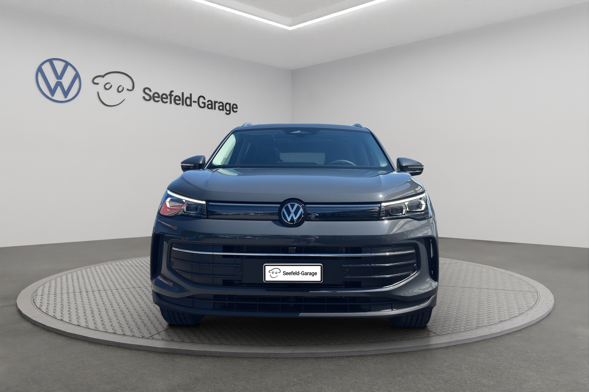VW Tiguan 2.0 TSI DSG United 4Motion-image-1
