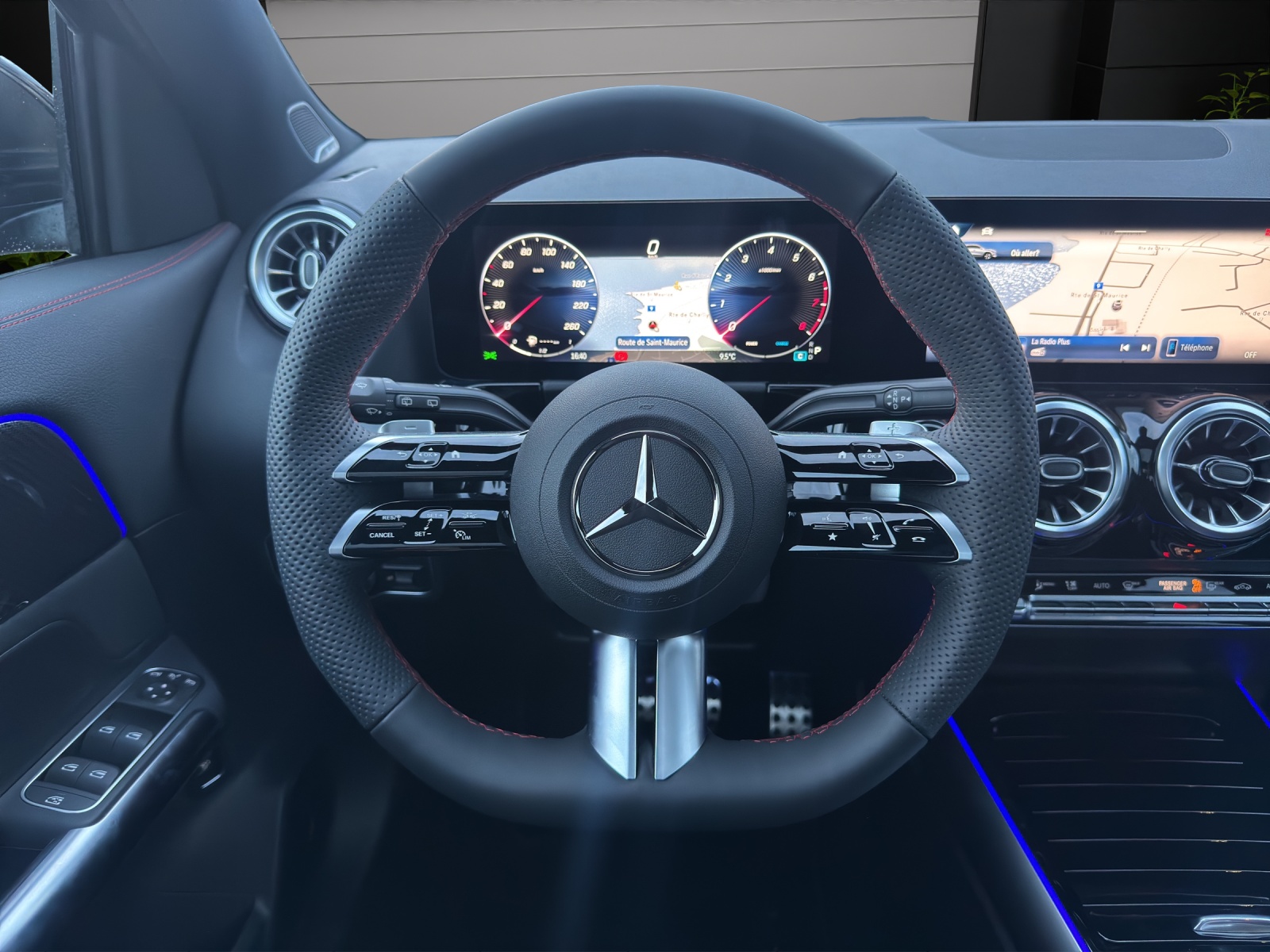 Image MERCEDES-BENZ GLA-200 GLA 200 7G-DCT