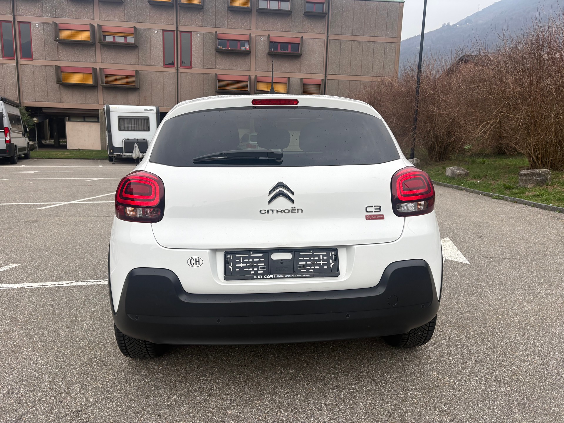 CITROEN C3 1.2i PureTech Swiss Edition EAT6-image-4