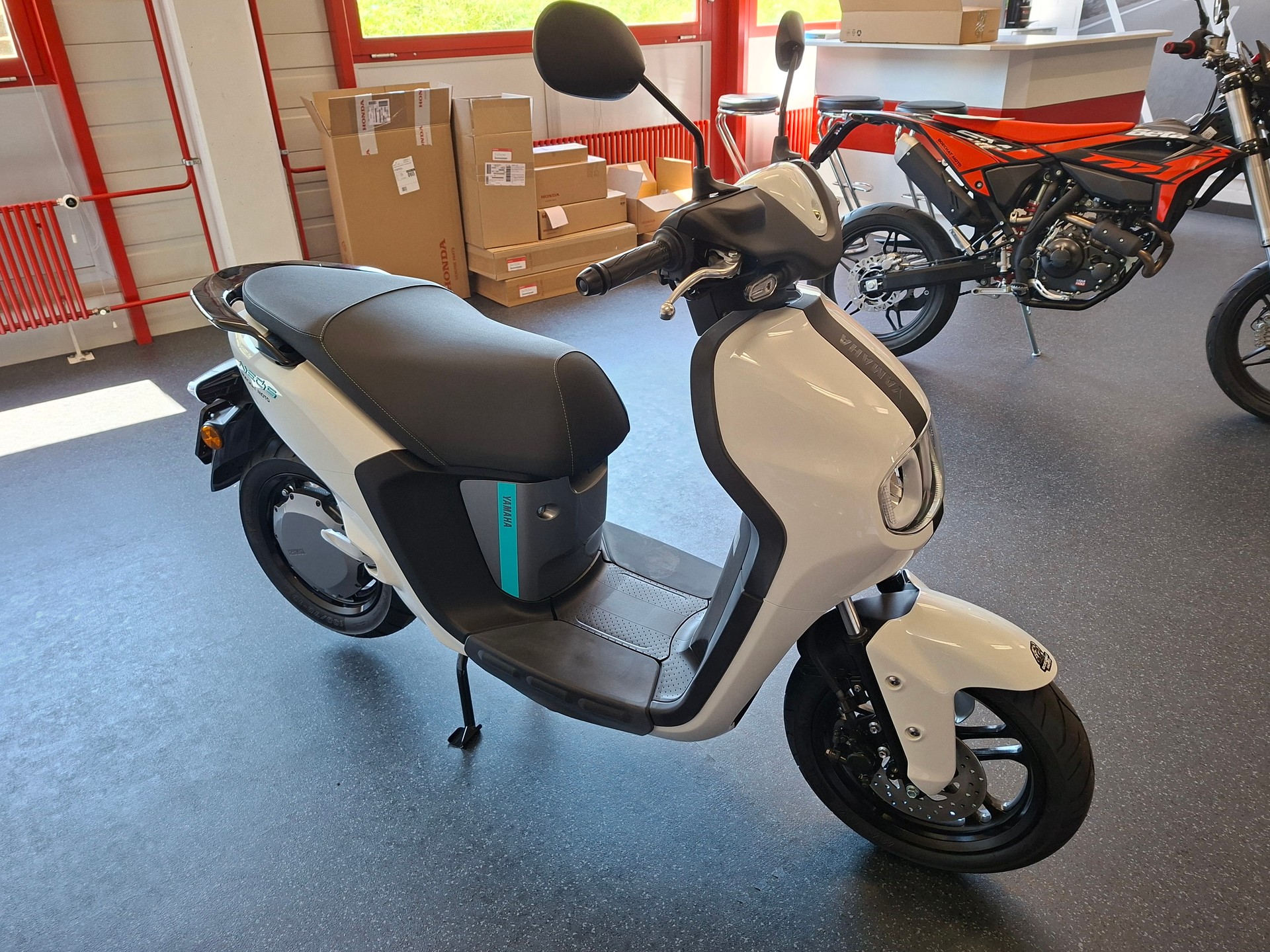 YAMAHA Neo's EV-image-2