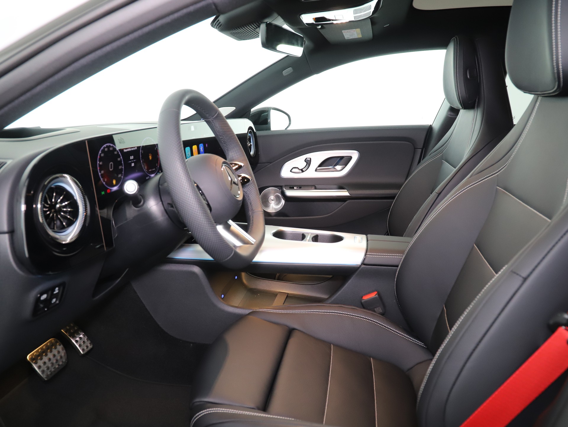 MERCEDES-BENZ CLA 220 8G-DCT 4Matic-image-9