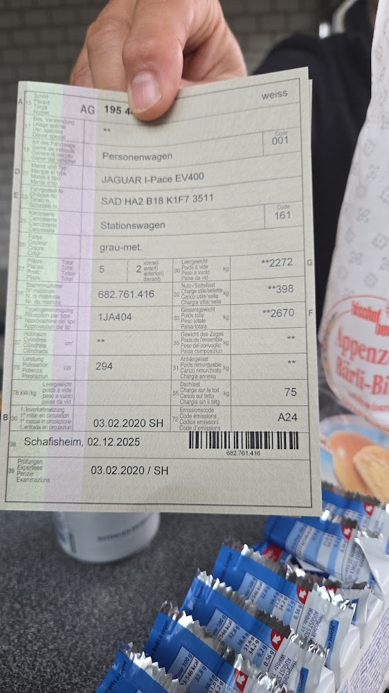 JAGUAR I-Pace EV400 SE AWD-image-12