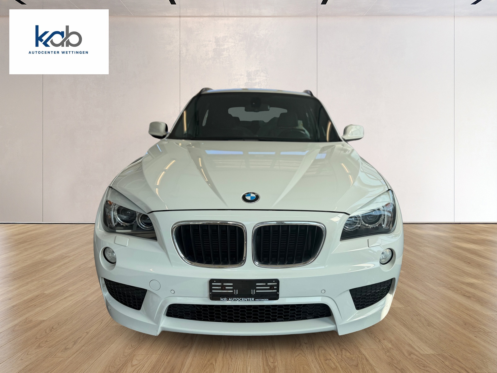 BMW X1 sDrive 20i Steptronic-image-1