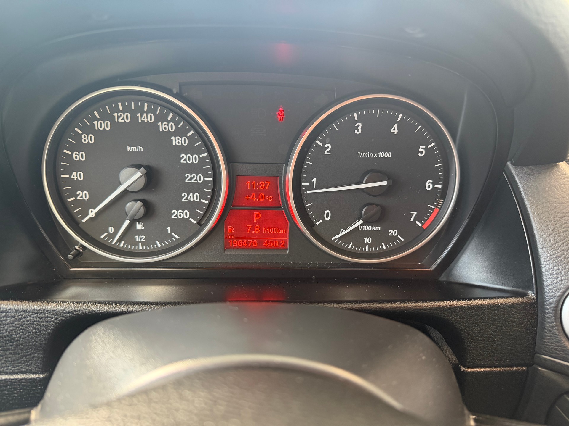 BMW X1 sDrive 20i Steptronic-image-10