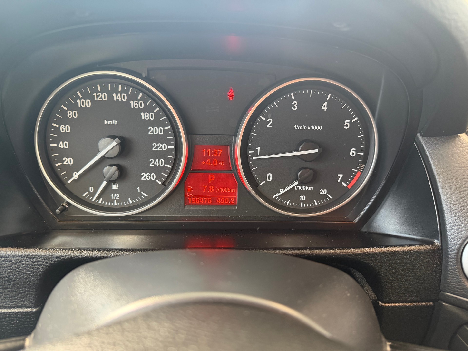 BMW X1 sDrive 20i Steptronic-image-10