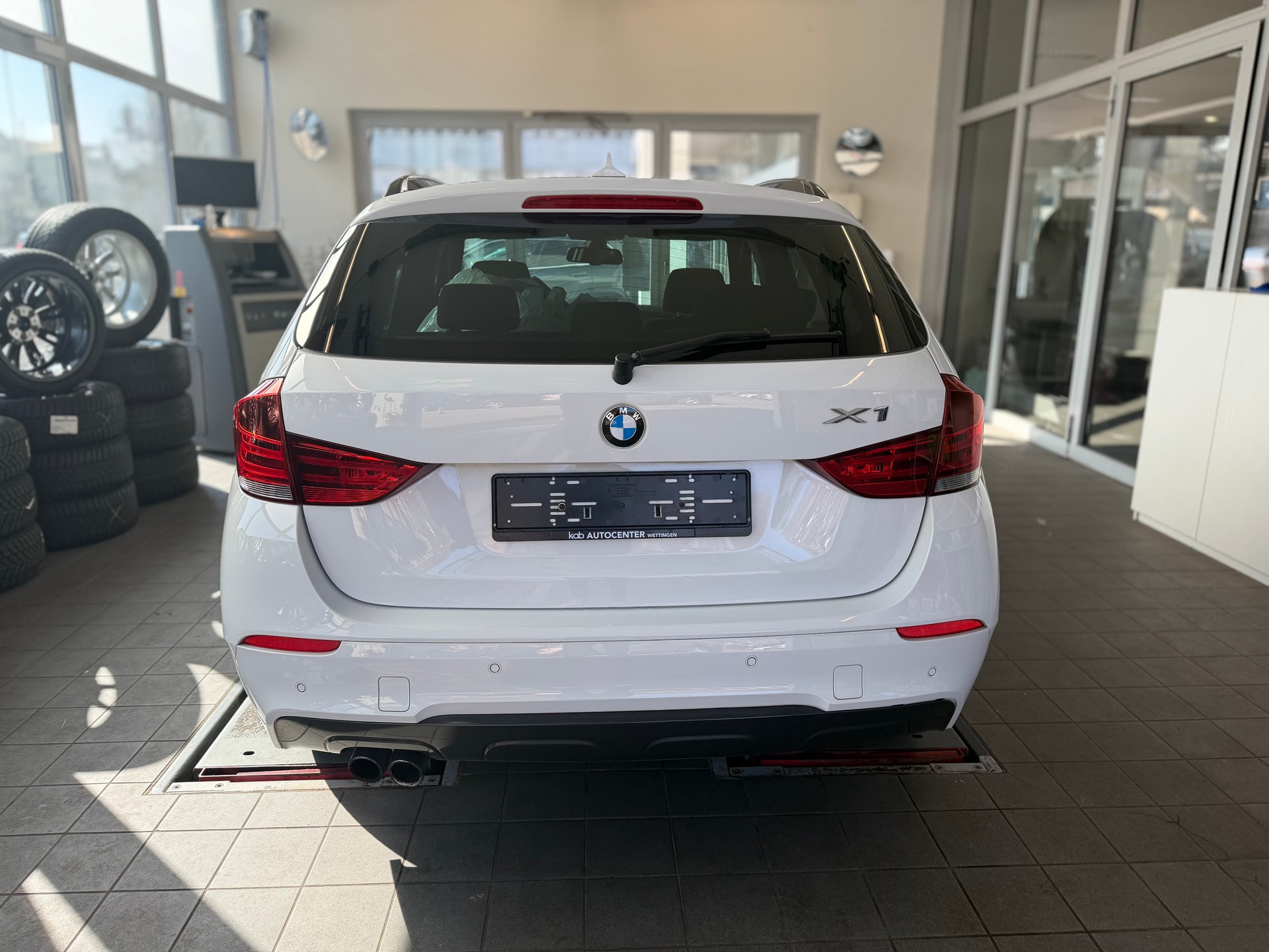 BMW X1 sDrive 20i Steptronic-image-2