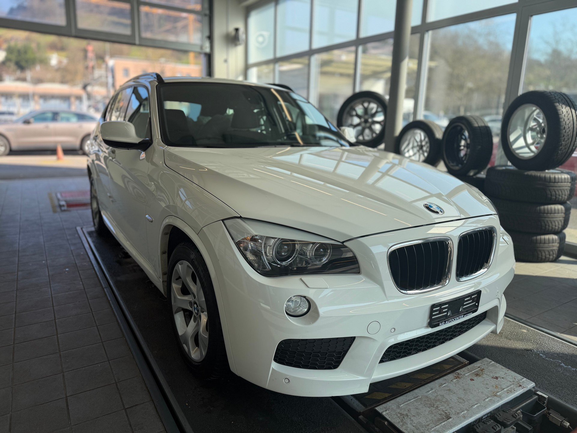BMW X1 sDrive 20i Steptronic-image-4