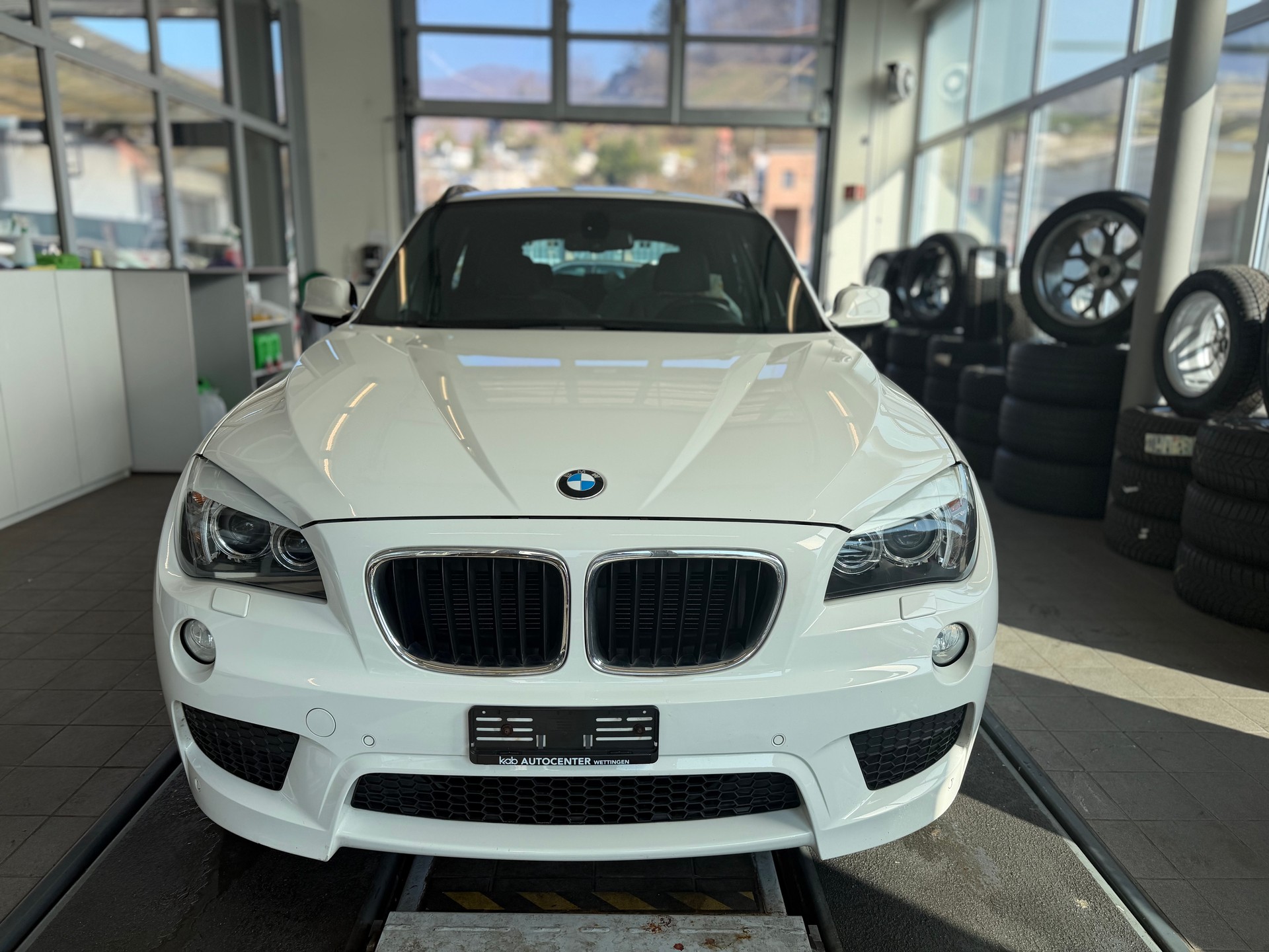 BMW X1 sDrive 20i Steptronic-image-1
