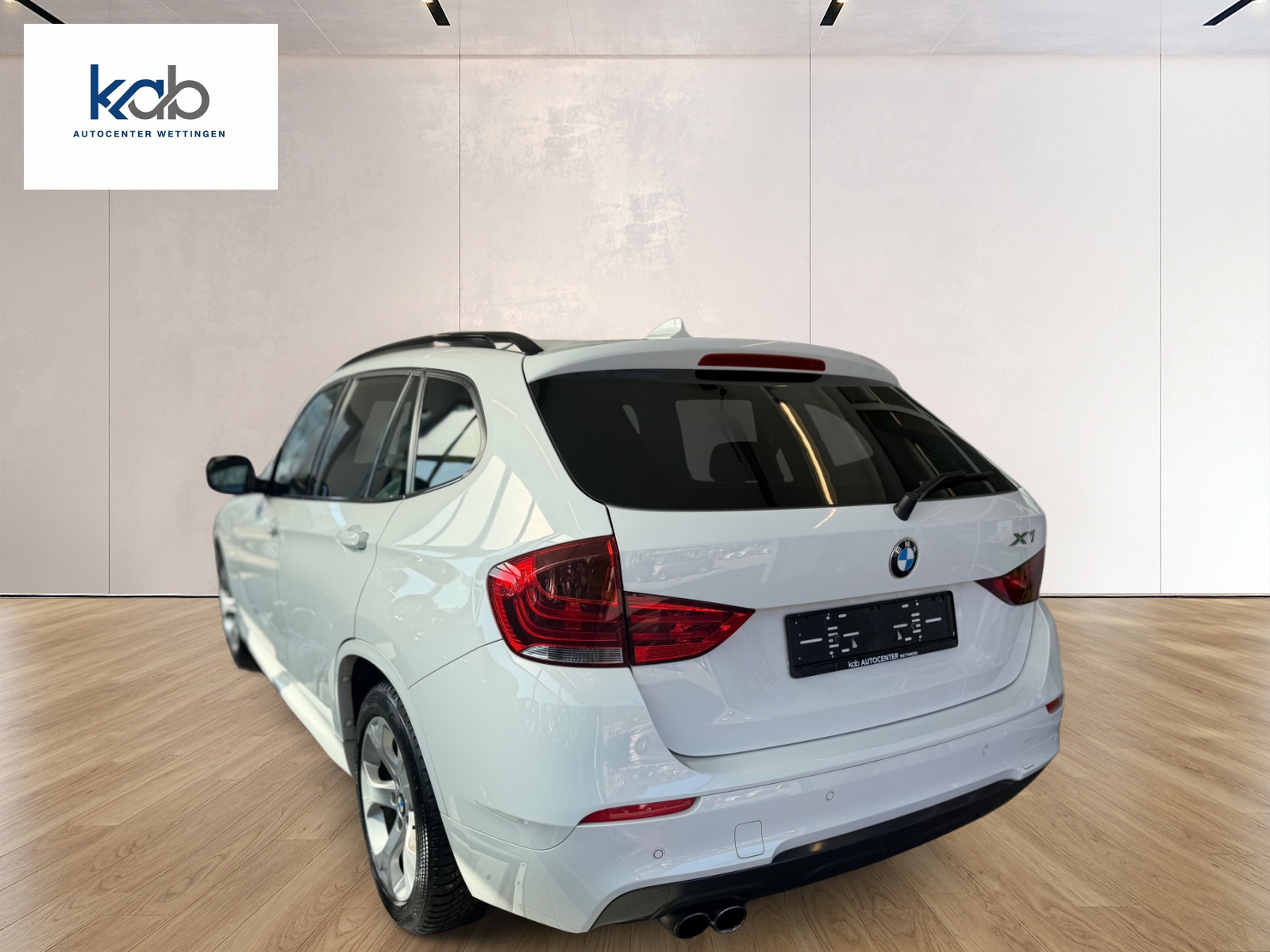 BMW X1 sDrive 20i Steptronic-image-5