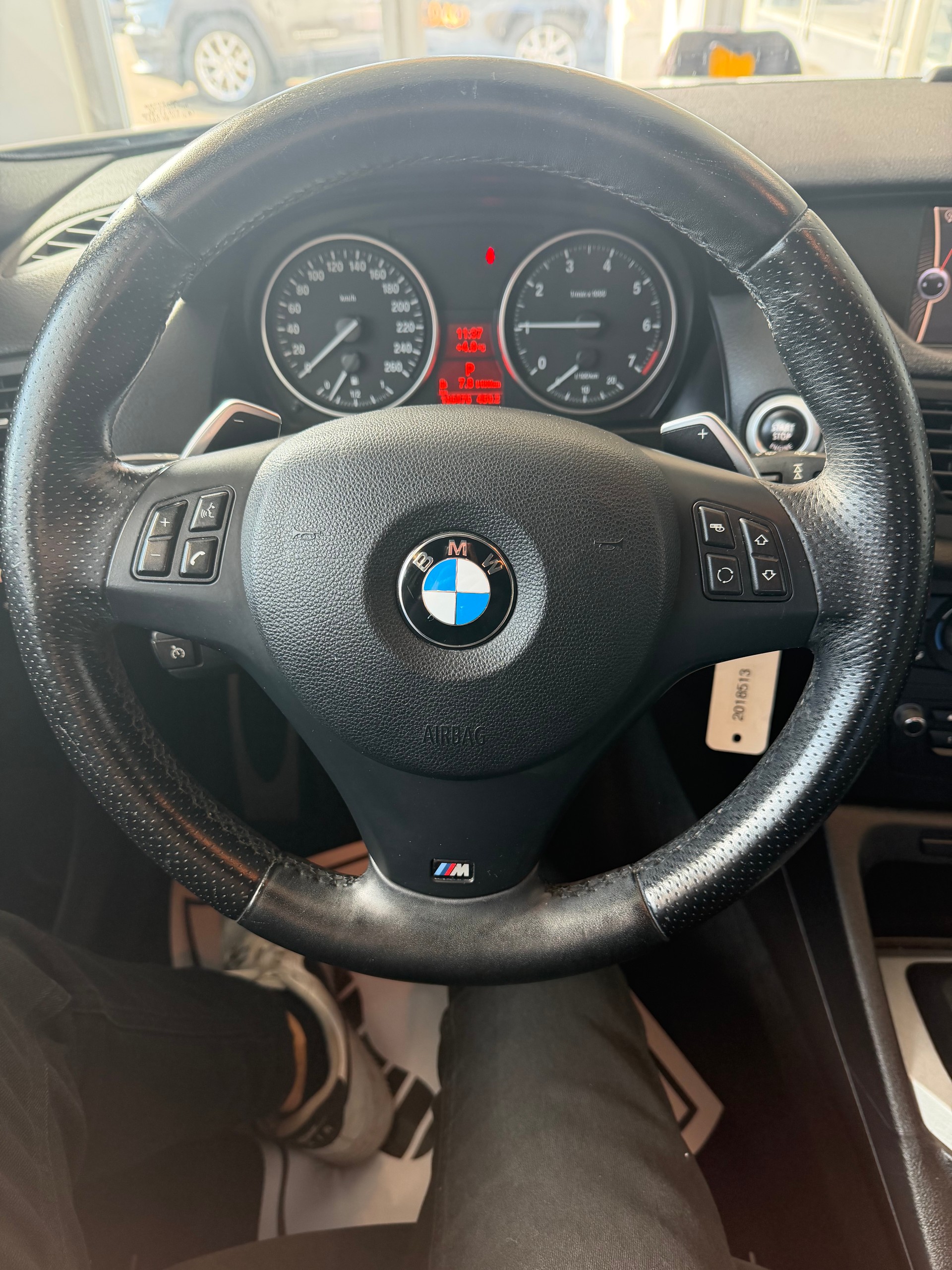 BMW X1 sDrive 20i Steptronic-image-9
