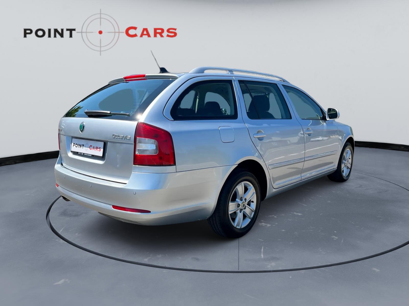 SKODA Octavia Combi 1.6 TDI Ambition 4x4-image-4