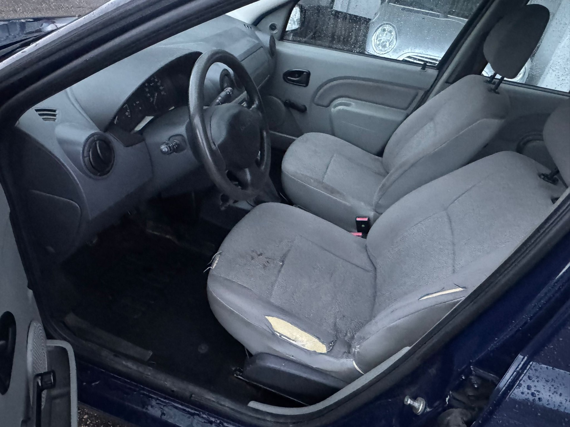 DACIA Logan 1.6 Ambiance-image-10