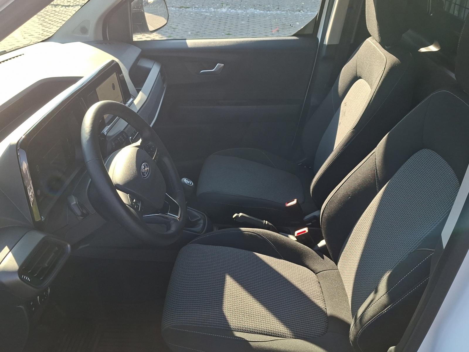 FORD Transit Courier Van 1.0 EcoBoost Trend-image-4