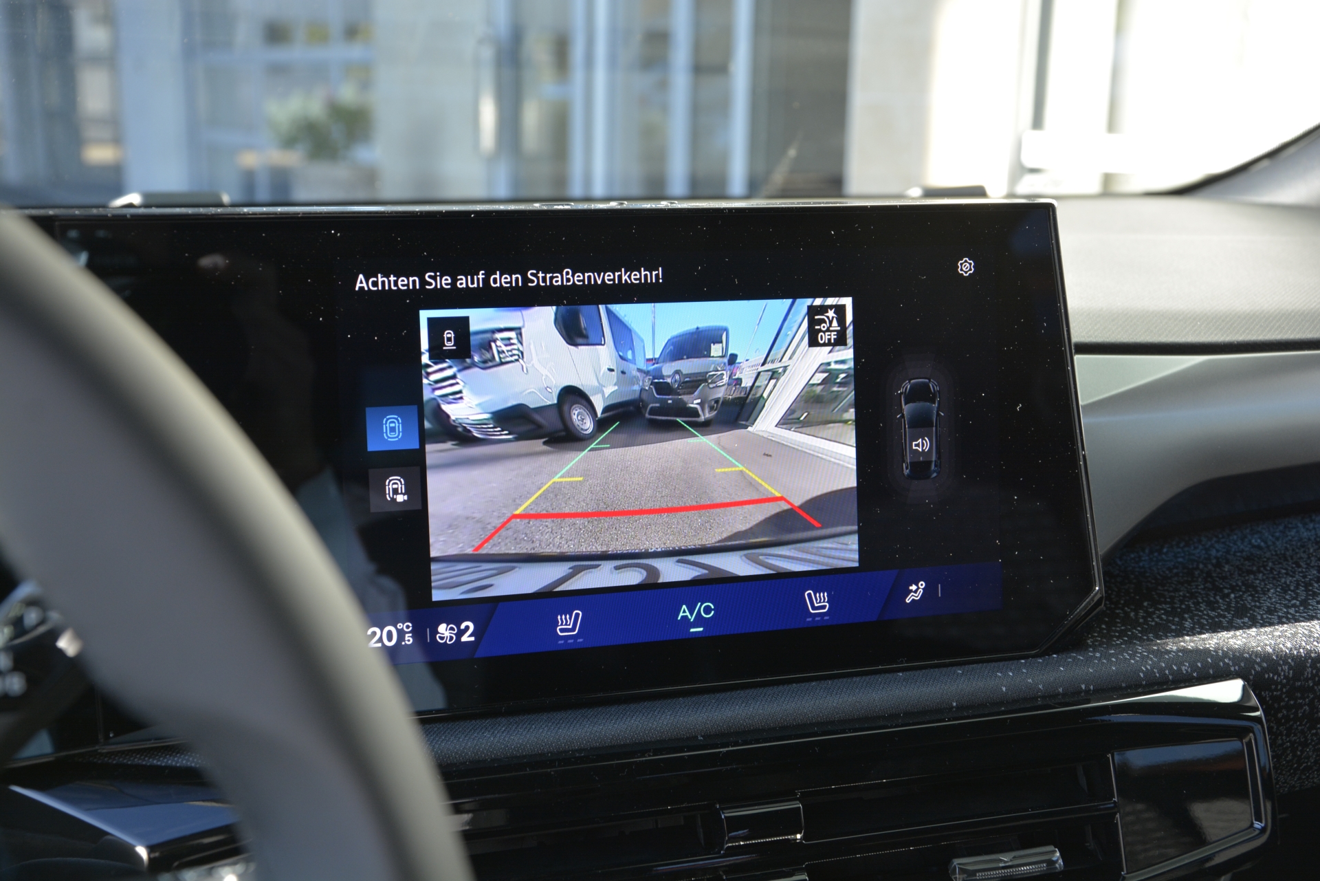 RENAULT CLIO techno full hybrid E-Tech 160-image-9