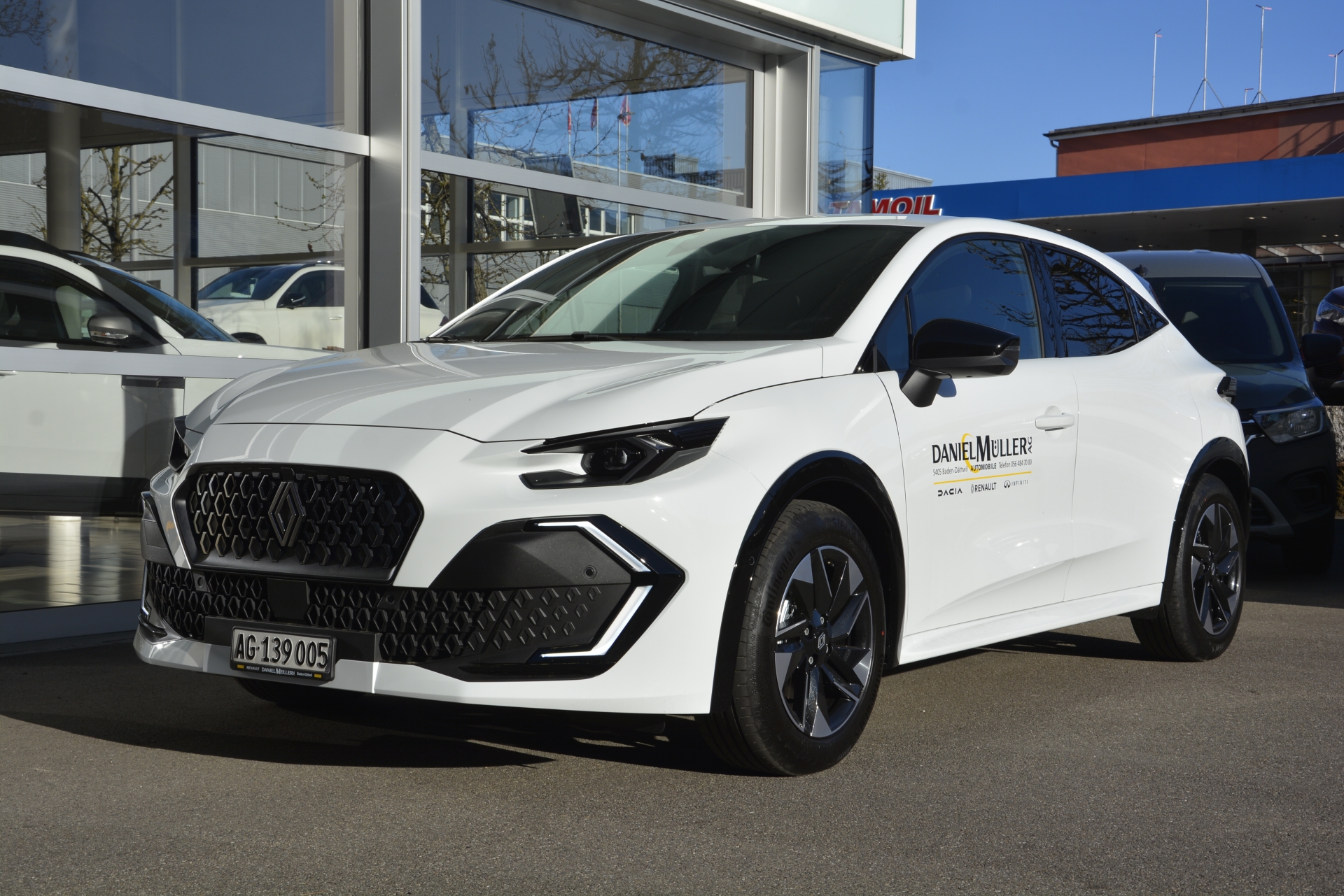 RENAULT CLIO techno full hybrid E-Tech 160-image-0