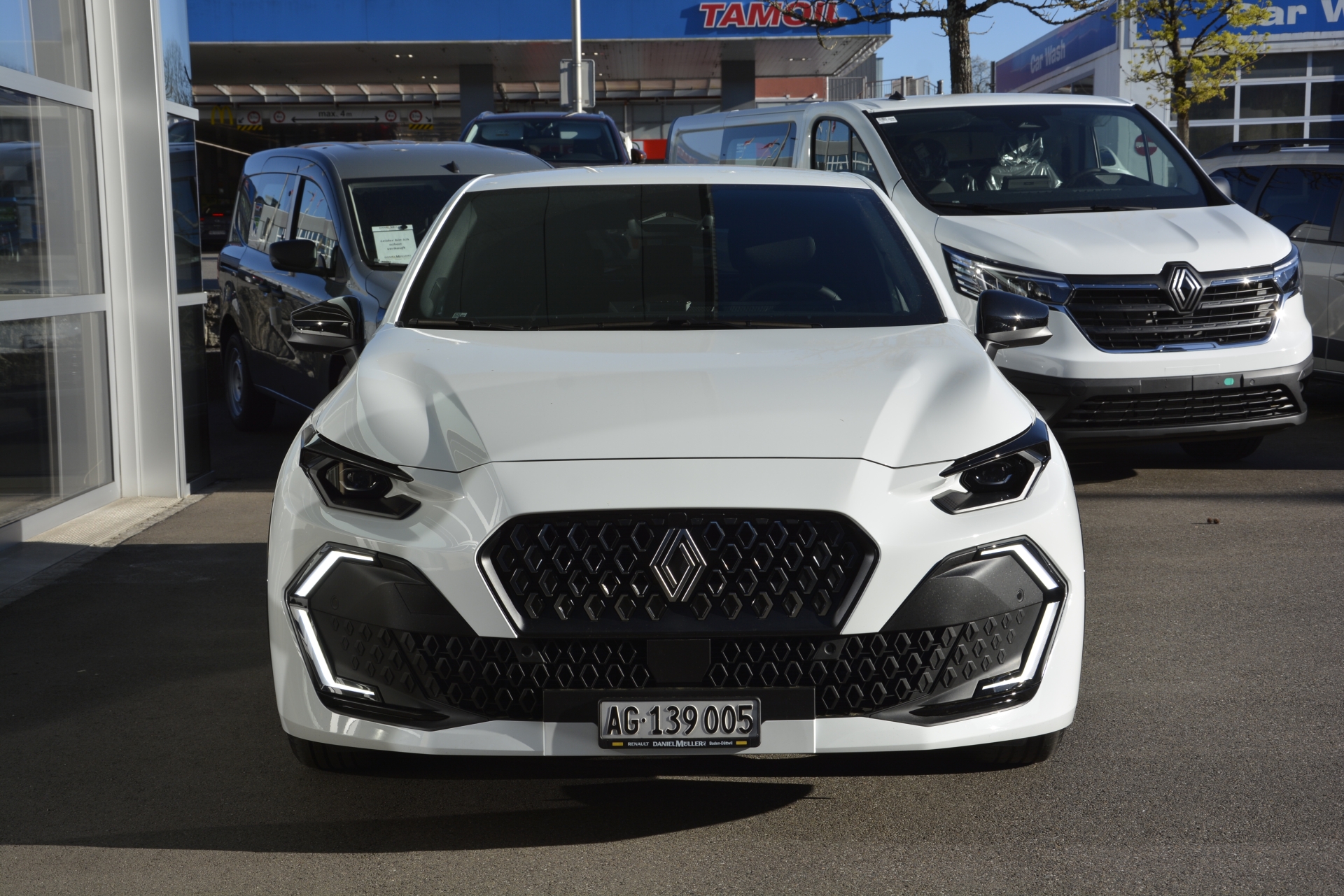 RENAULT CLIO techno full hybrid E-Tech 160-image-1