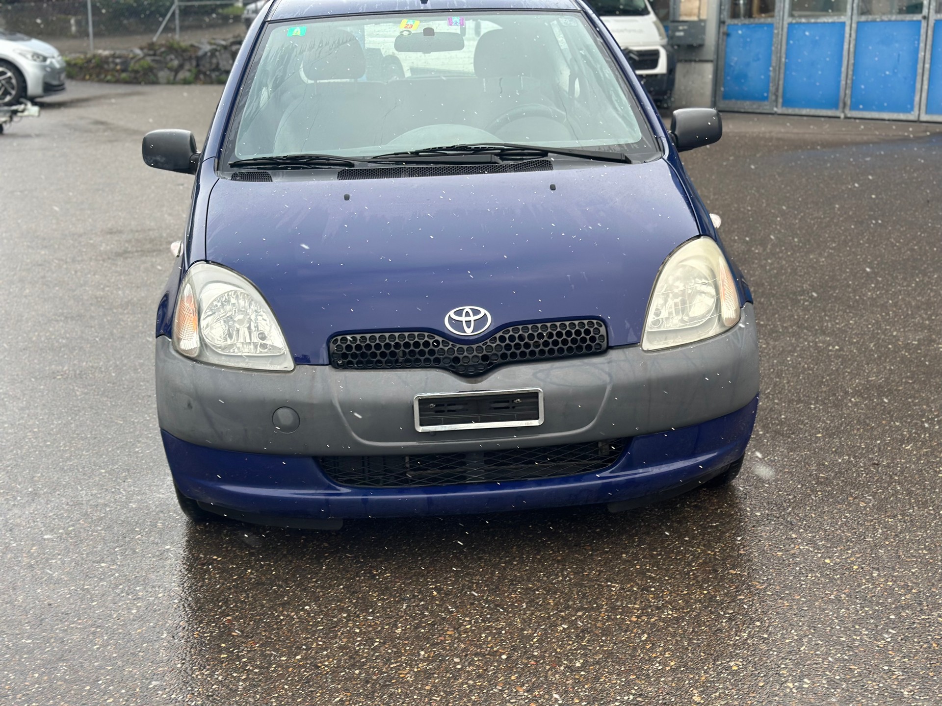 TOYOTA Yaris 1.0 Linea Sol-image-2