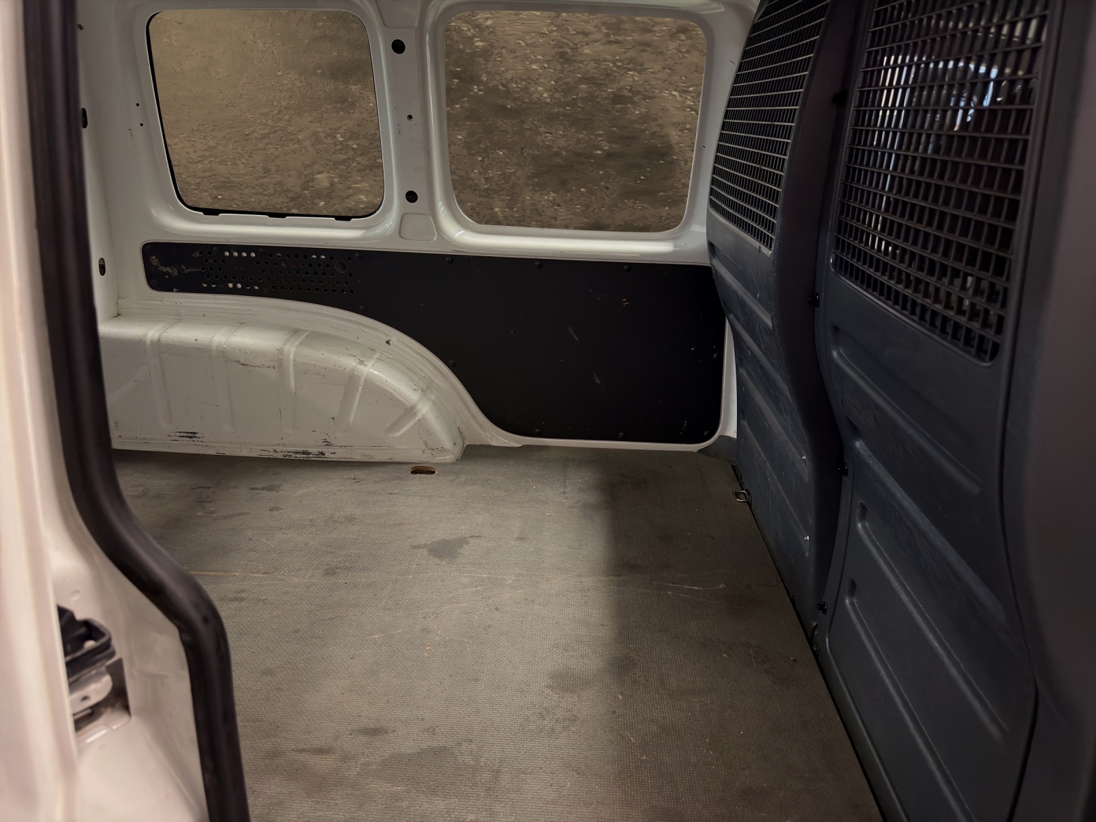 VW VW Caddy 2.0 TDI 4Motion-image-11