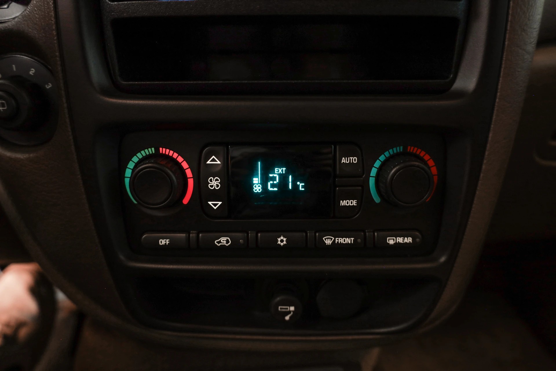 CHEVROLET TrailBlazer 4.2 LTZ-image-18
