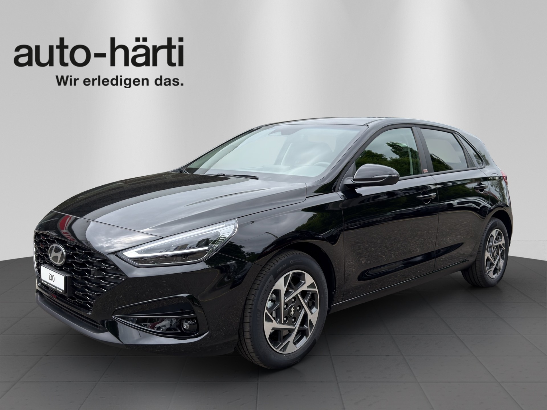 HYUNDAI i30 1.5 T-GDi Amplia DCT-image-0