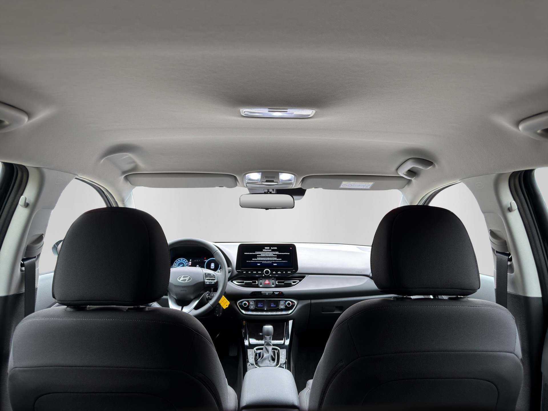 HYUNDAI i30 1.5 T-GDi Amplia DCT-image-9