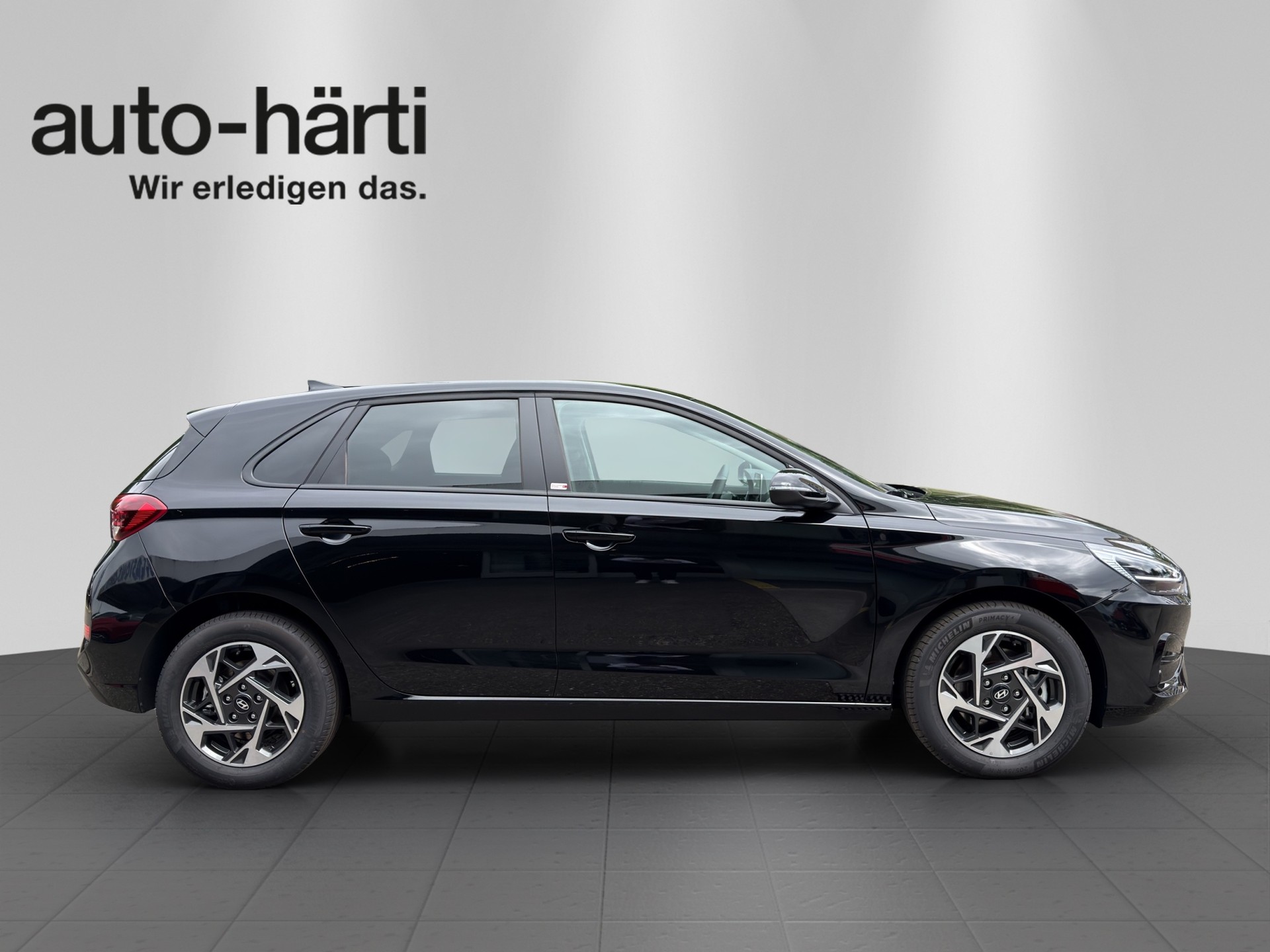 HYUNDAI i30 1.5 T-GDi Amplia DCT-image-5
