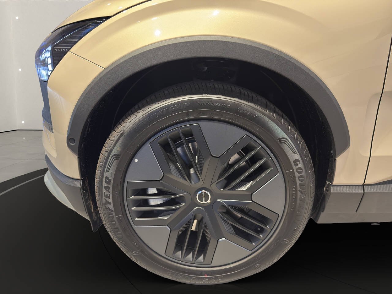 VOLVO EX 30 CC E60 Twin Performance AWD-image-14