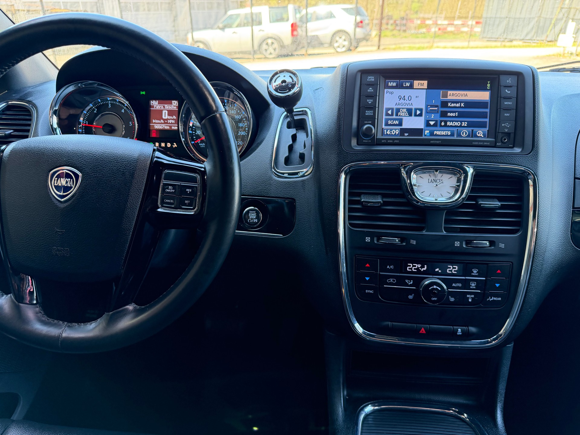 LANCIA Voyager 2.8D Platinum Automatic-image-9