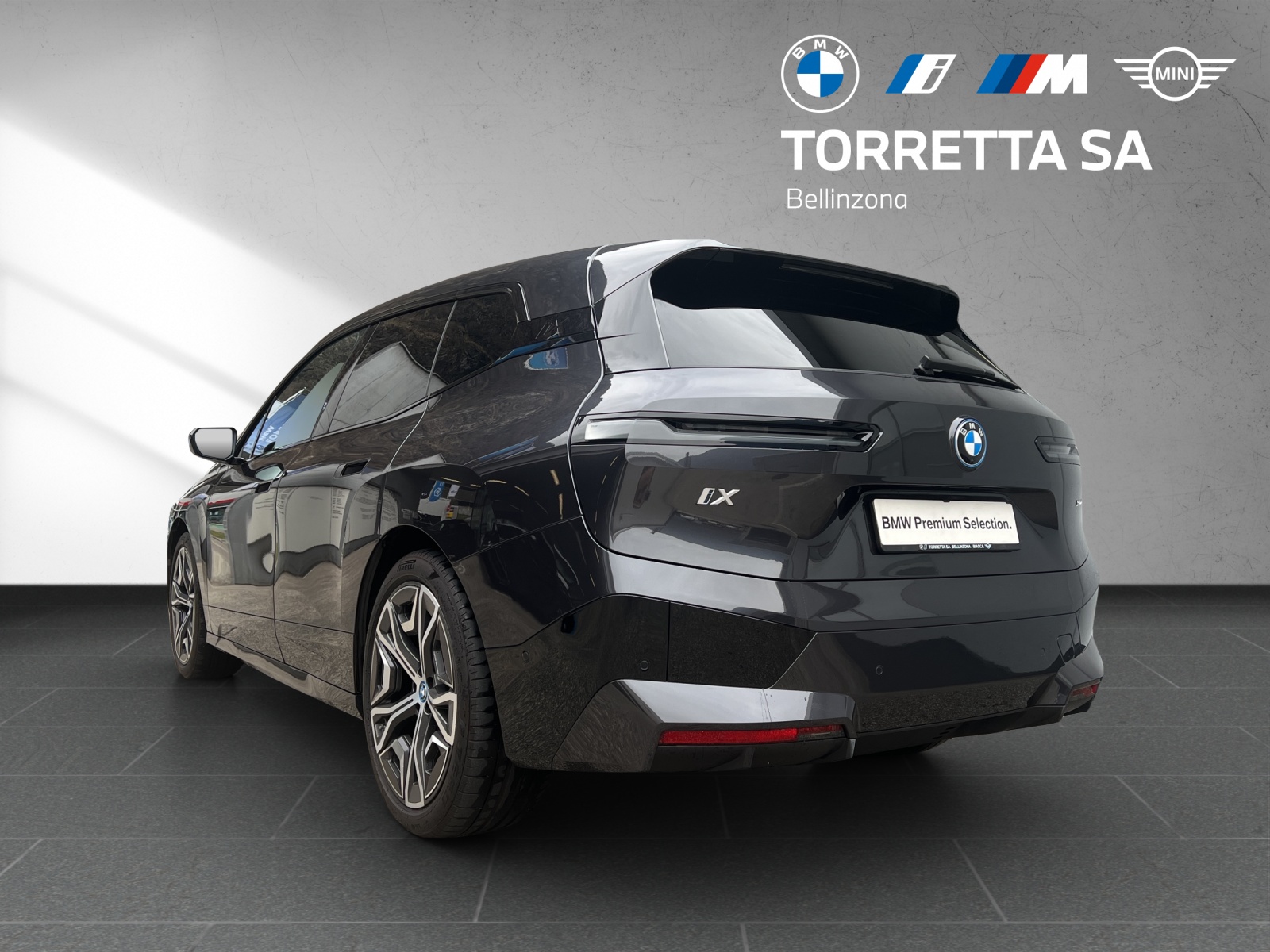 BMW iX xDrive40-showroom-element-3