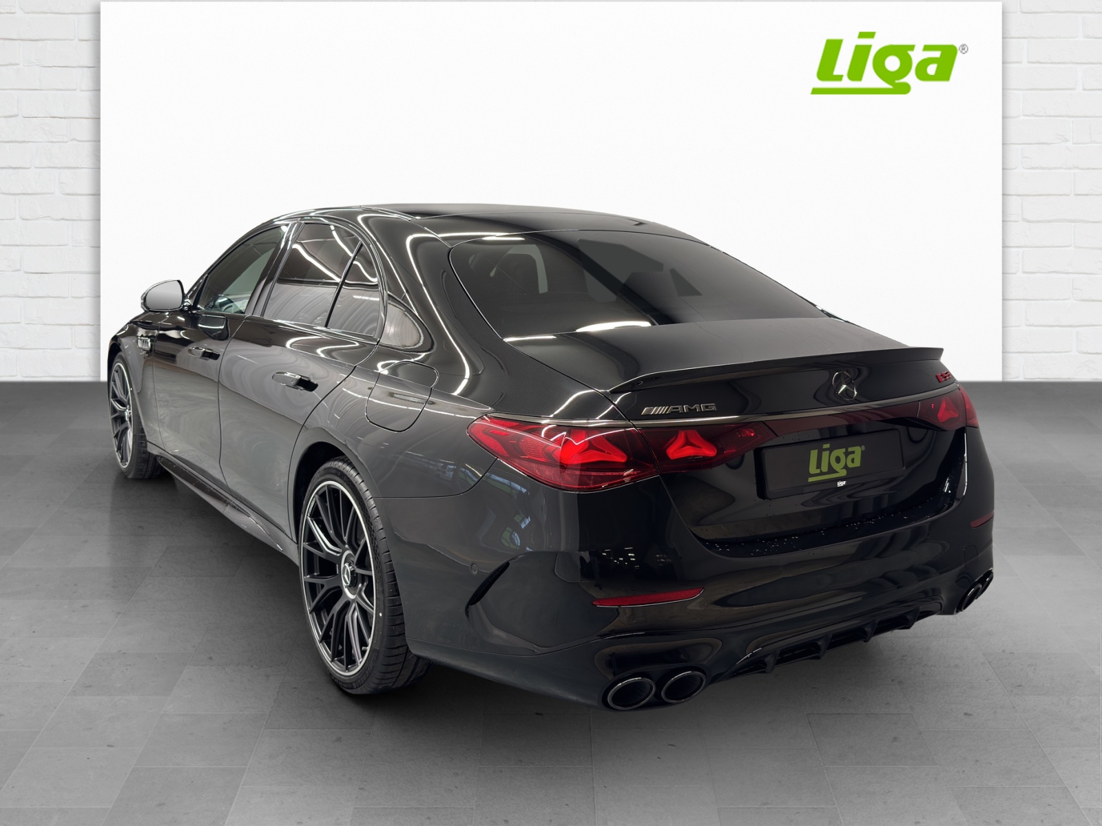 MERCEDES-BENZ AMG E 53 Hybrid 4Matic-image-3