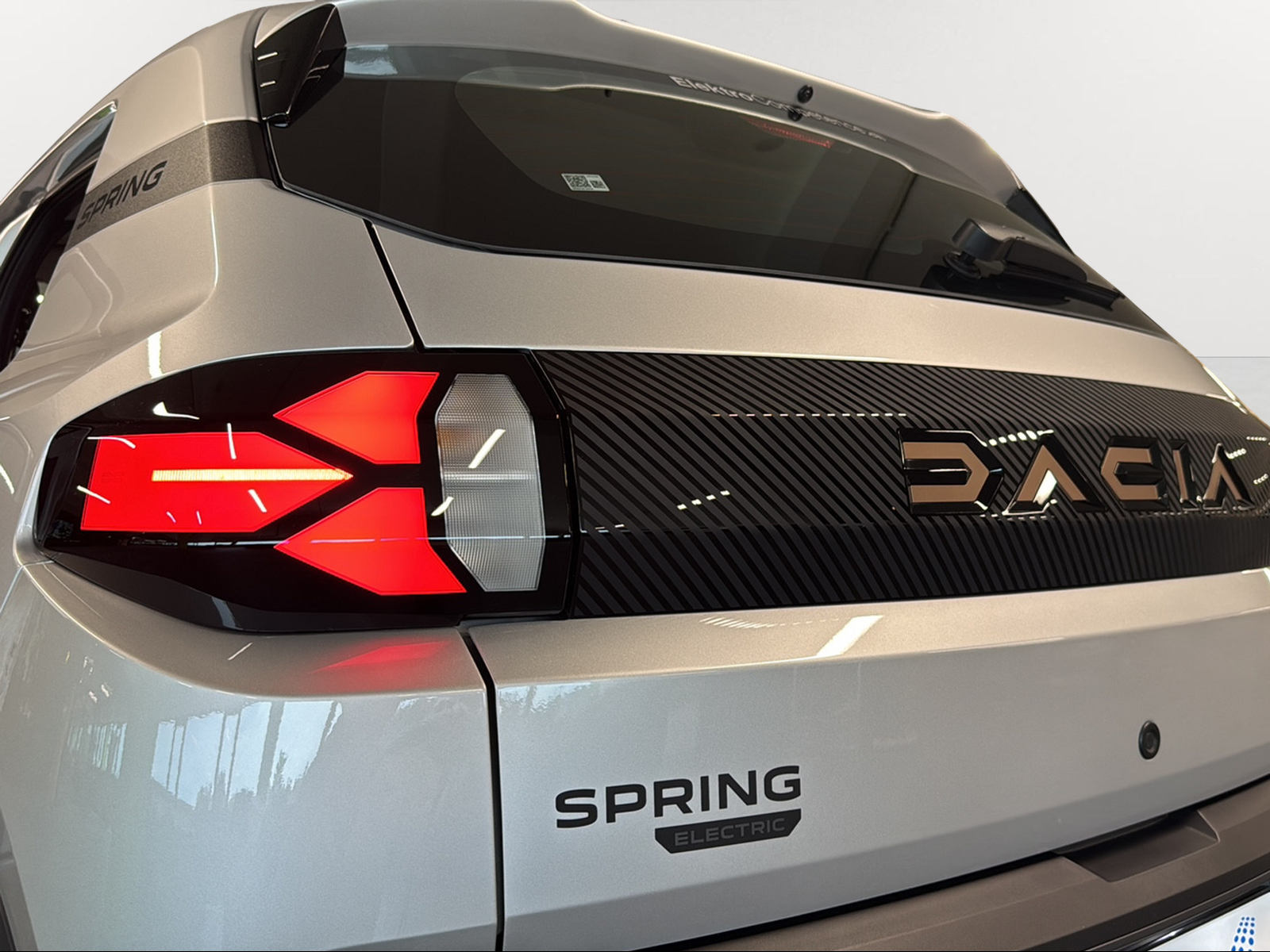DACIA NEU 2026 ! Spring 75 Extreme-image-7
