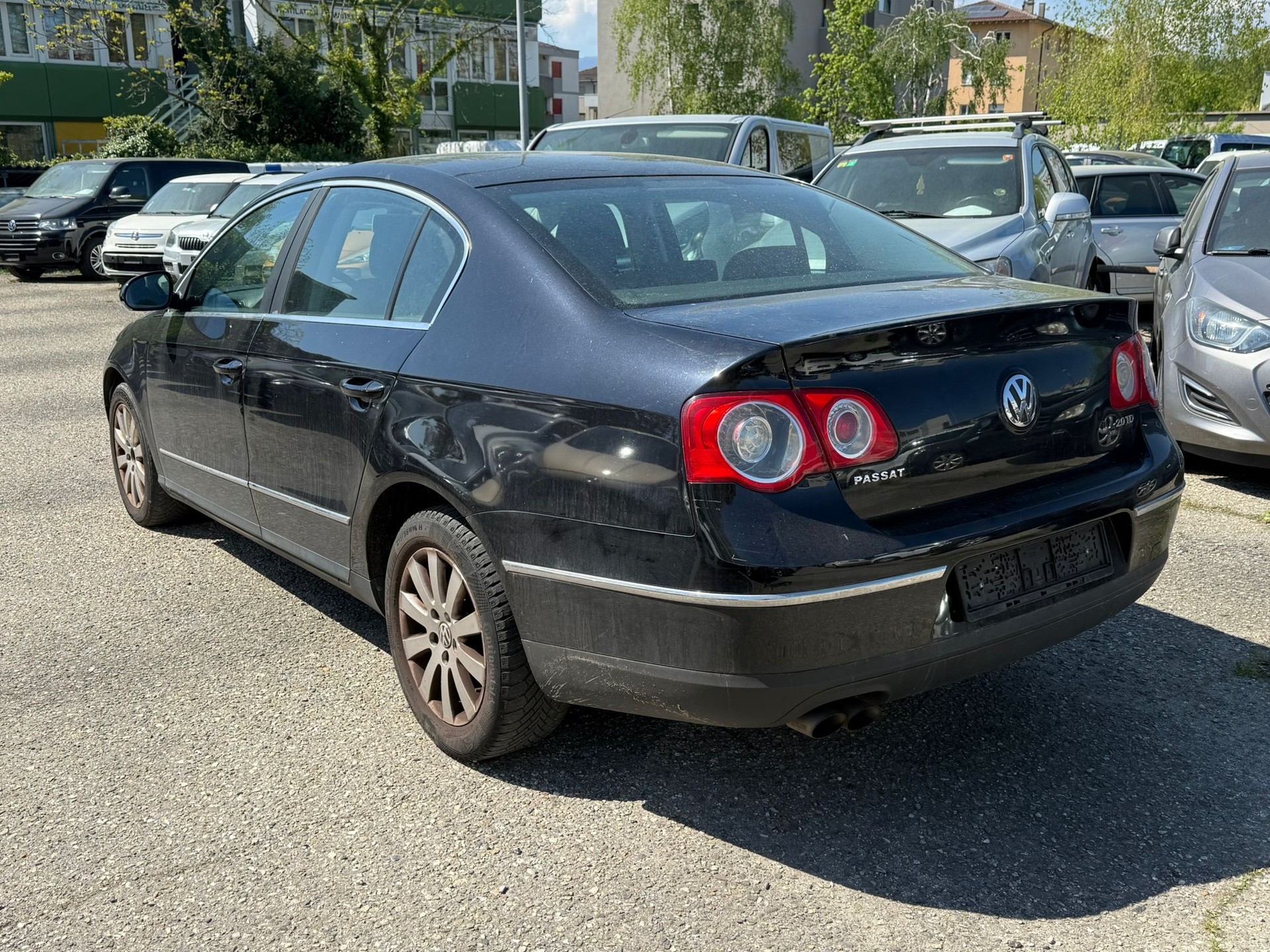 VW Passat 2.0 TDI Trendline-image-4