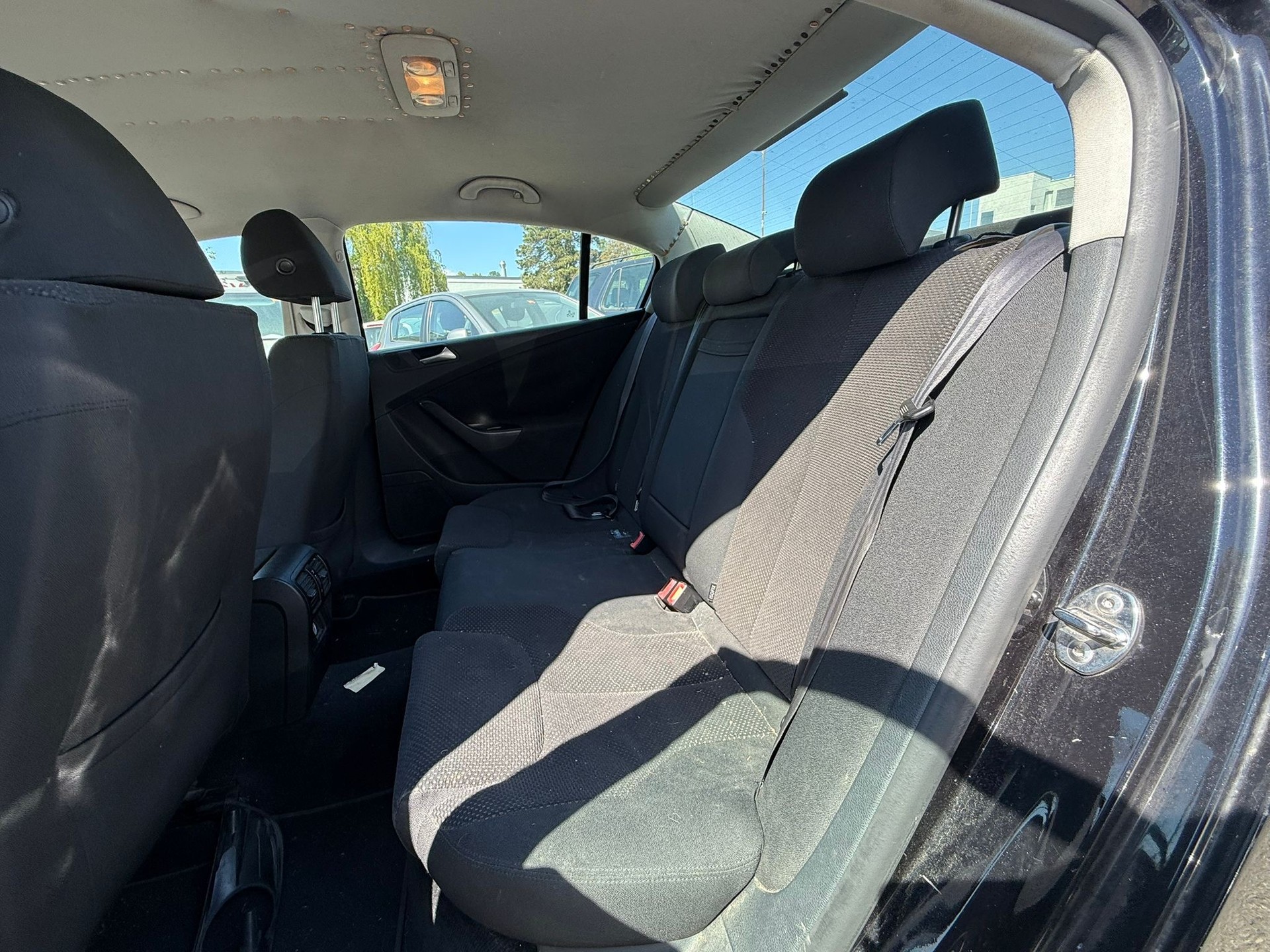 VW Passat 2.0 TDI Trendline-image-10