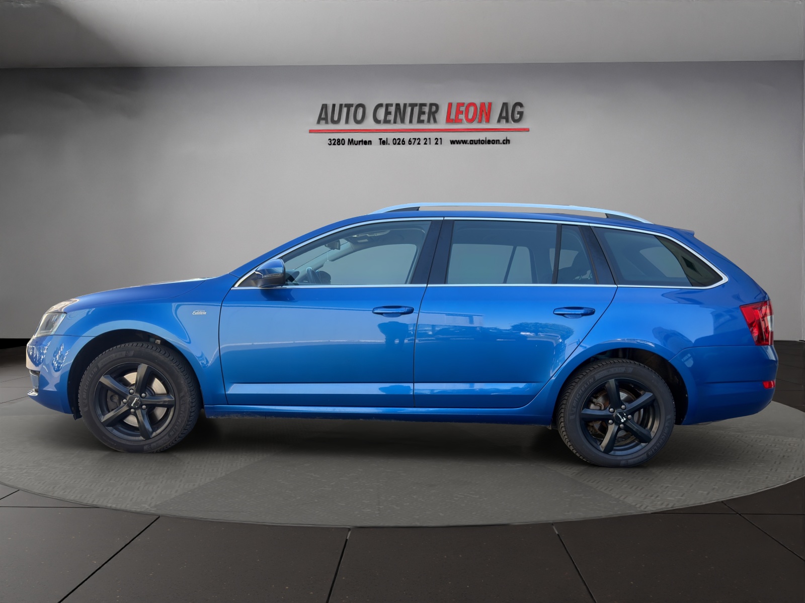 SKODA Octavia Combi 1.8 TSI Swiss Edition DSG-image-2
