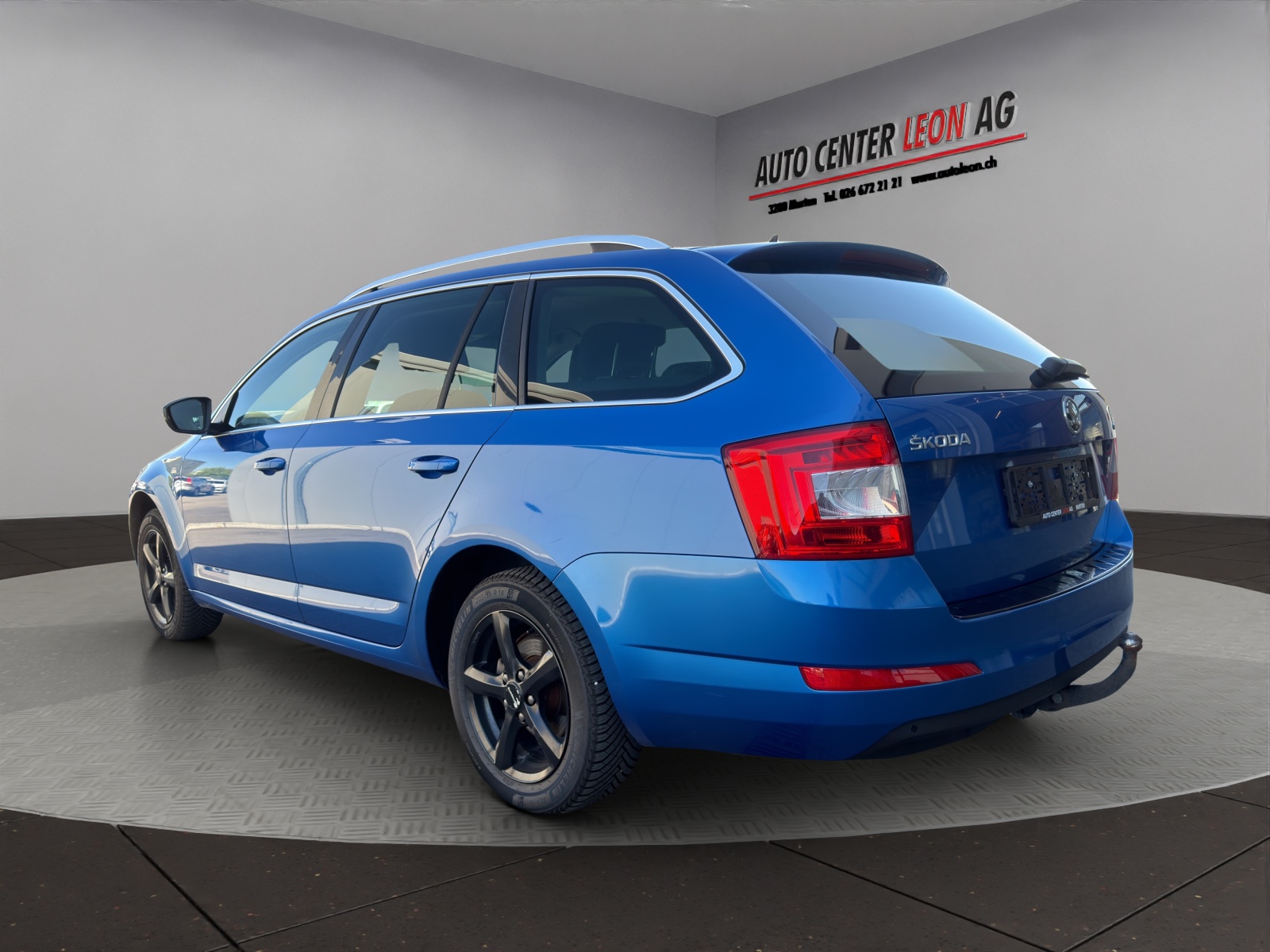 SKODA Octavia Combi 1.8 TSI Swiss Edition DSG-image-3
