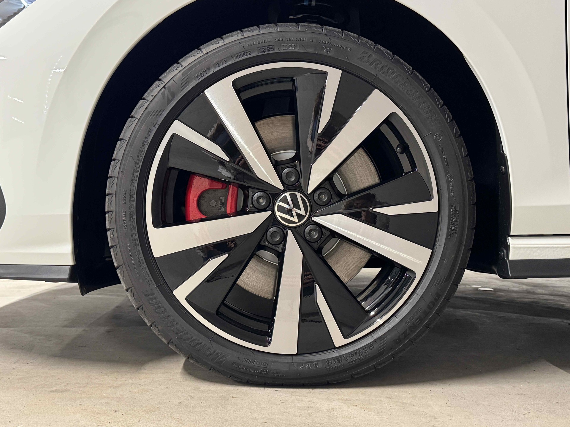 VW Golf 1.5 TSI PHEV GTE-image-15