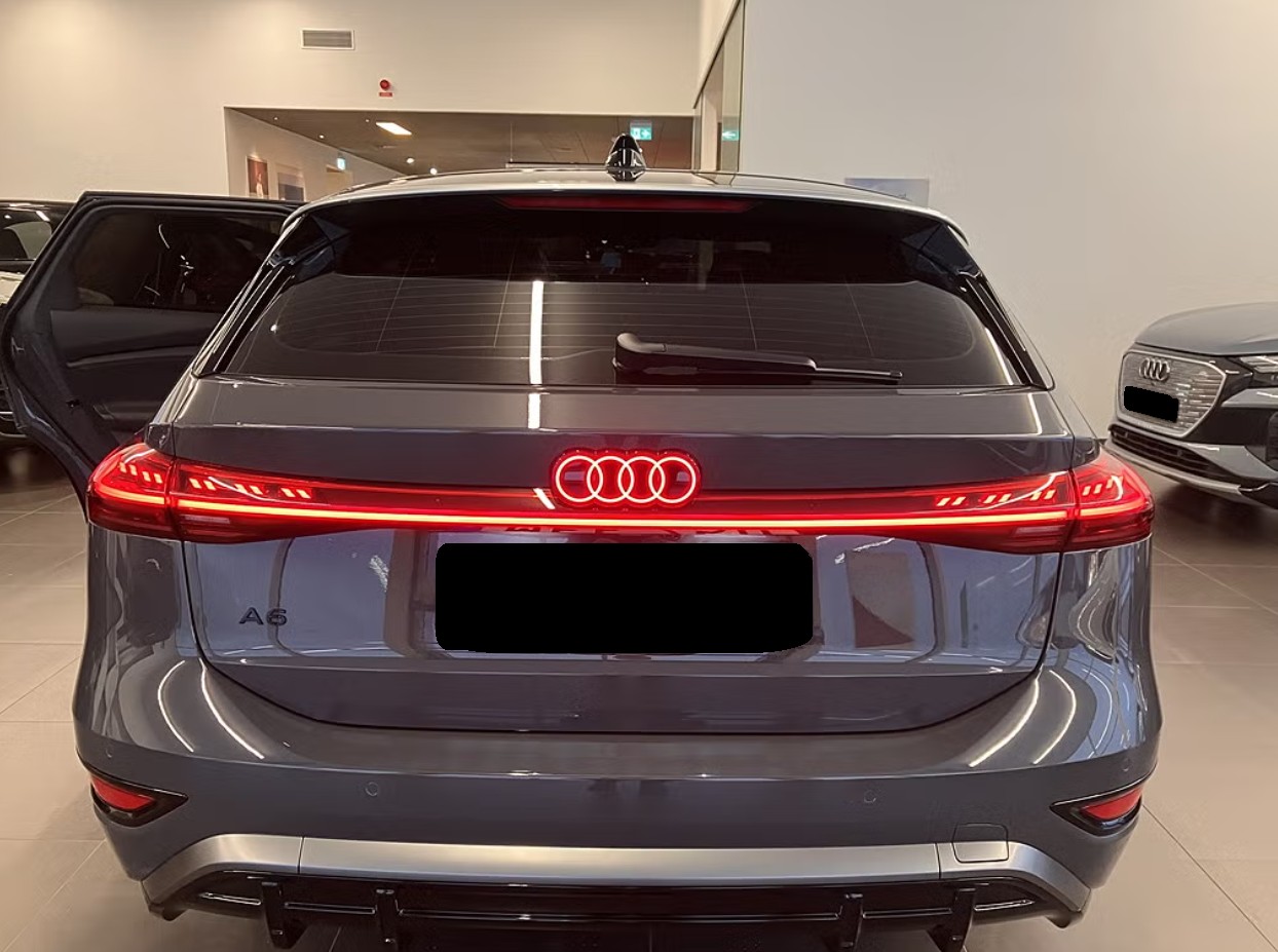 AUDI A6 Avant e-tron-image-2