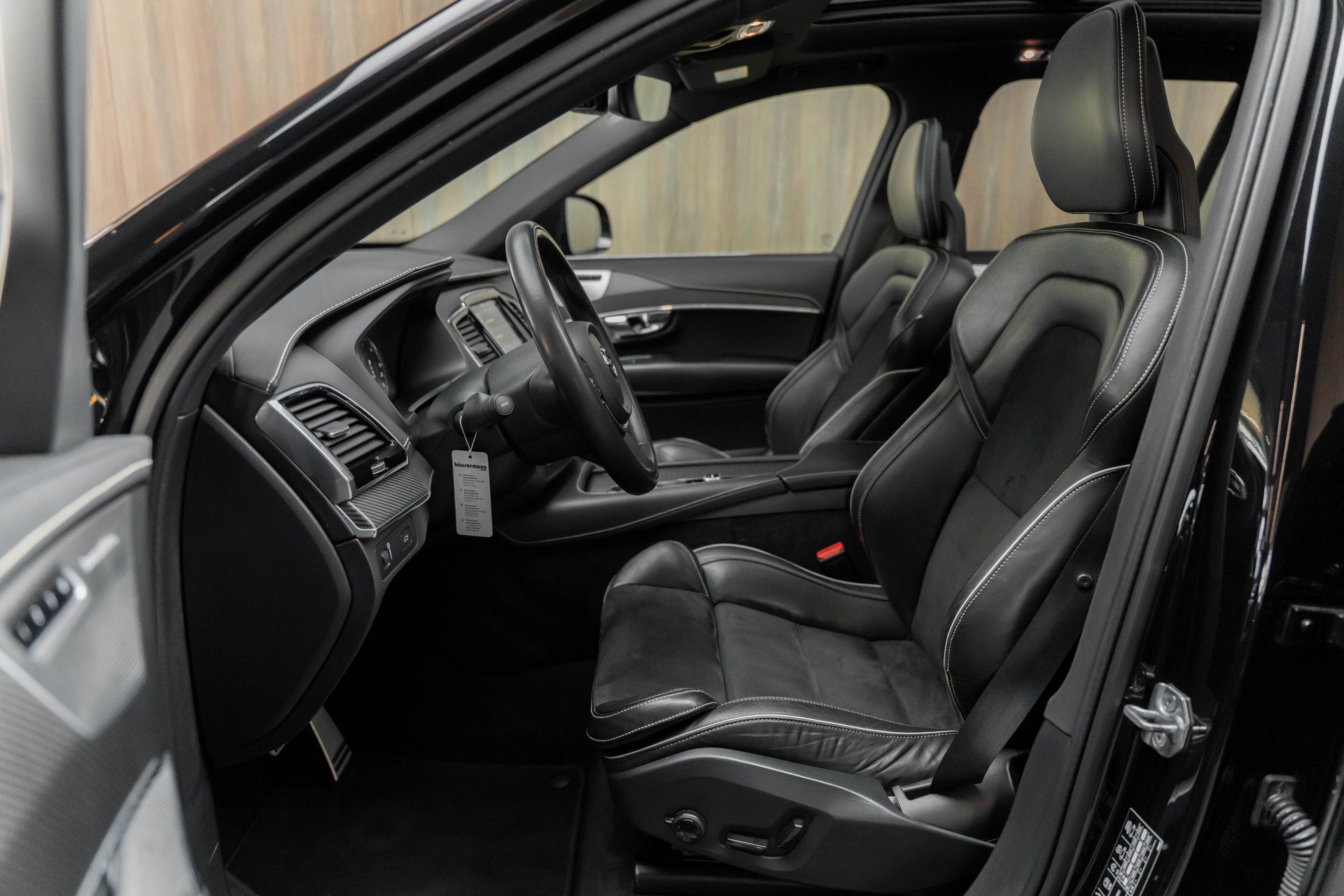 VOLVO XC90 D5 AWD R-Design Geartronic-image-4